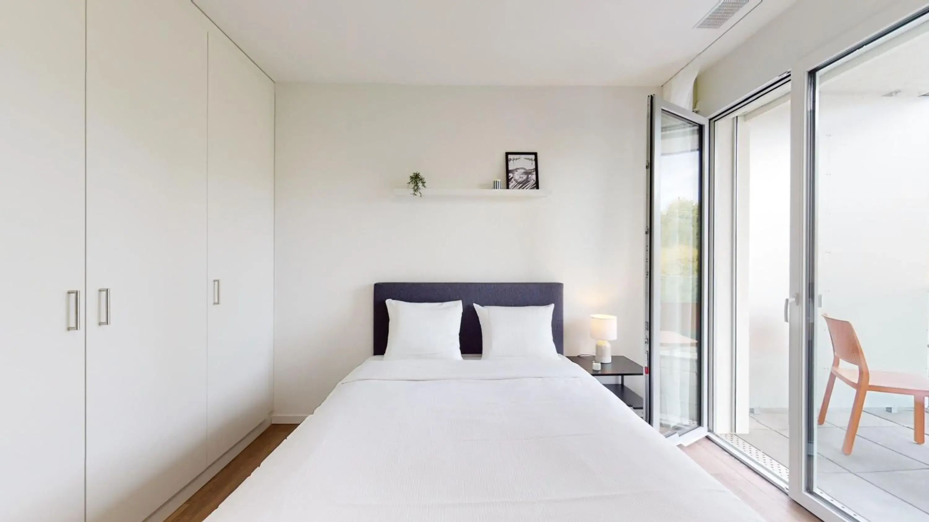 Double Room in Lodges Hotel Morges Double Room in Lodges Hotel Morges