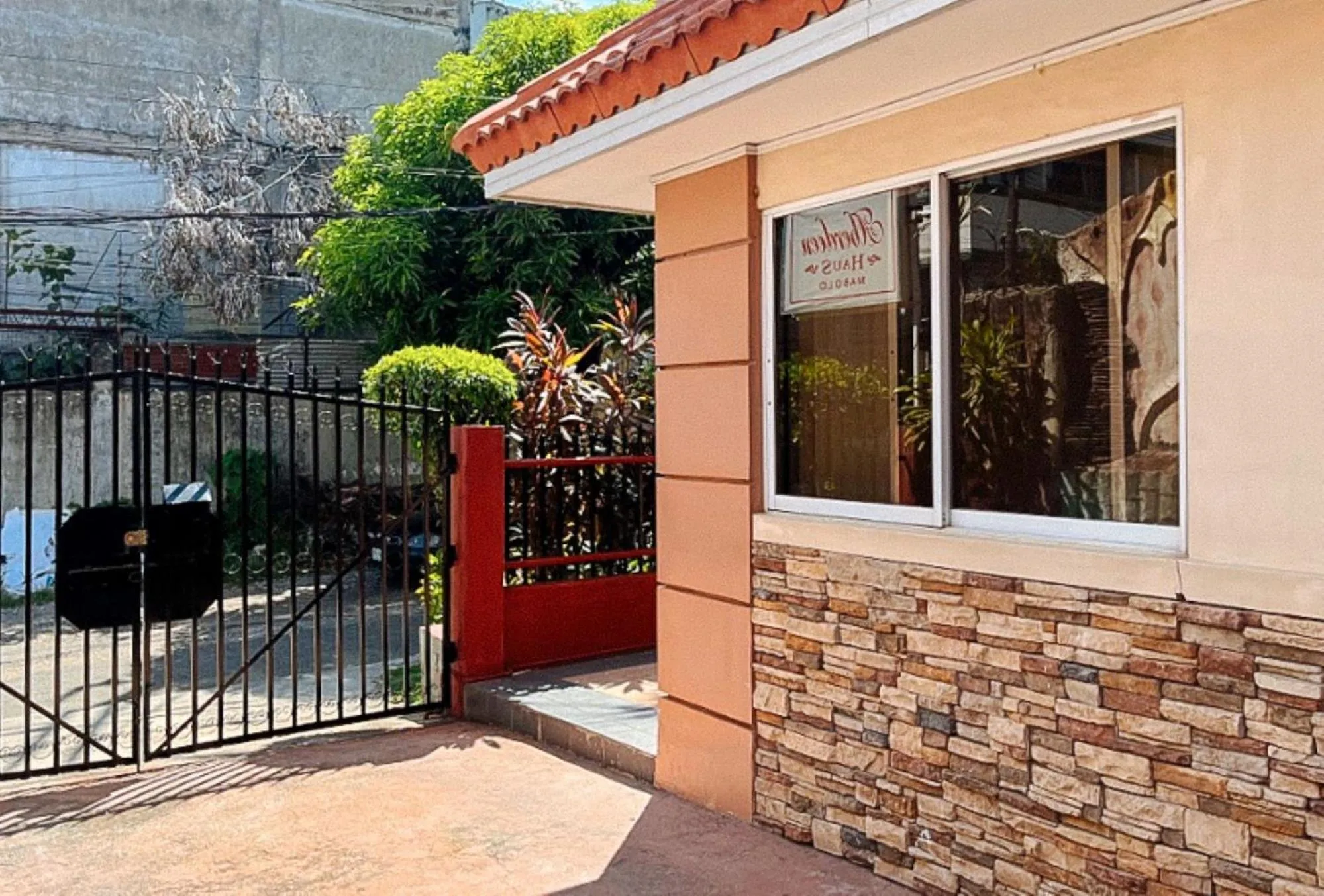 Lobby or reception in Aberdeen Haus in Mabolo