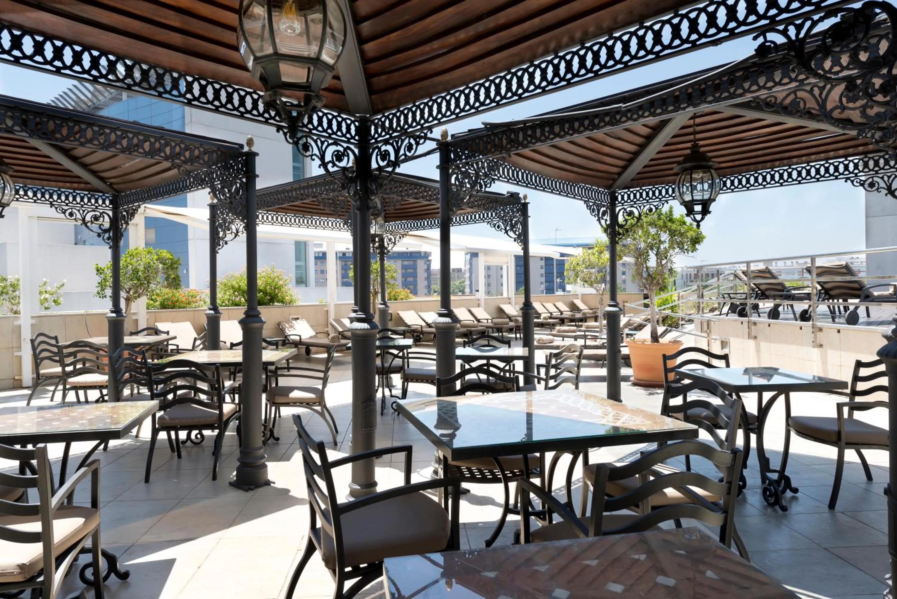 Restaurant/places to eat in Hotel Sevilla Center