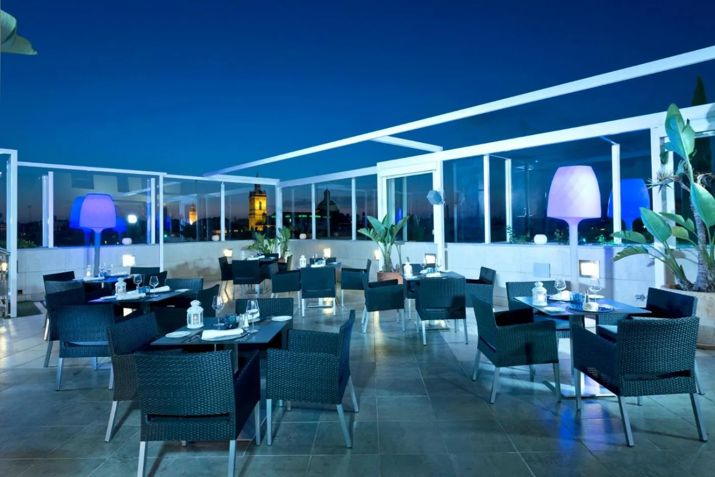 Restaurant/places to eat in Hotel Sevilla Center