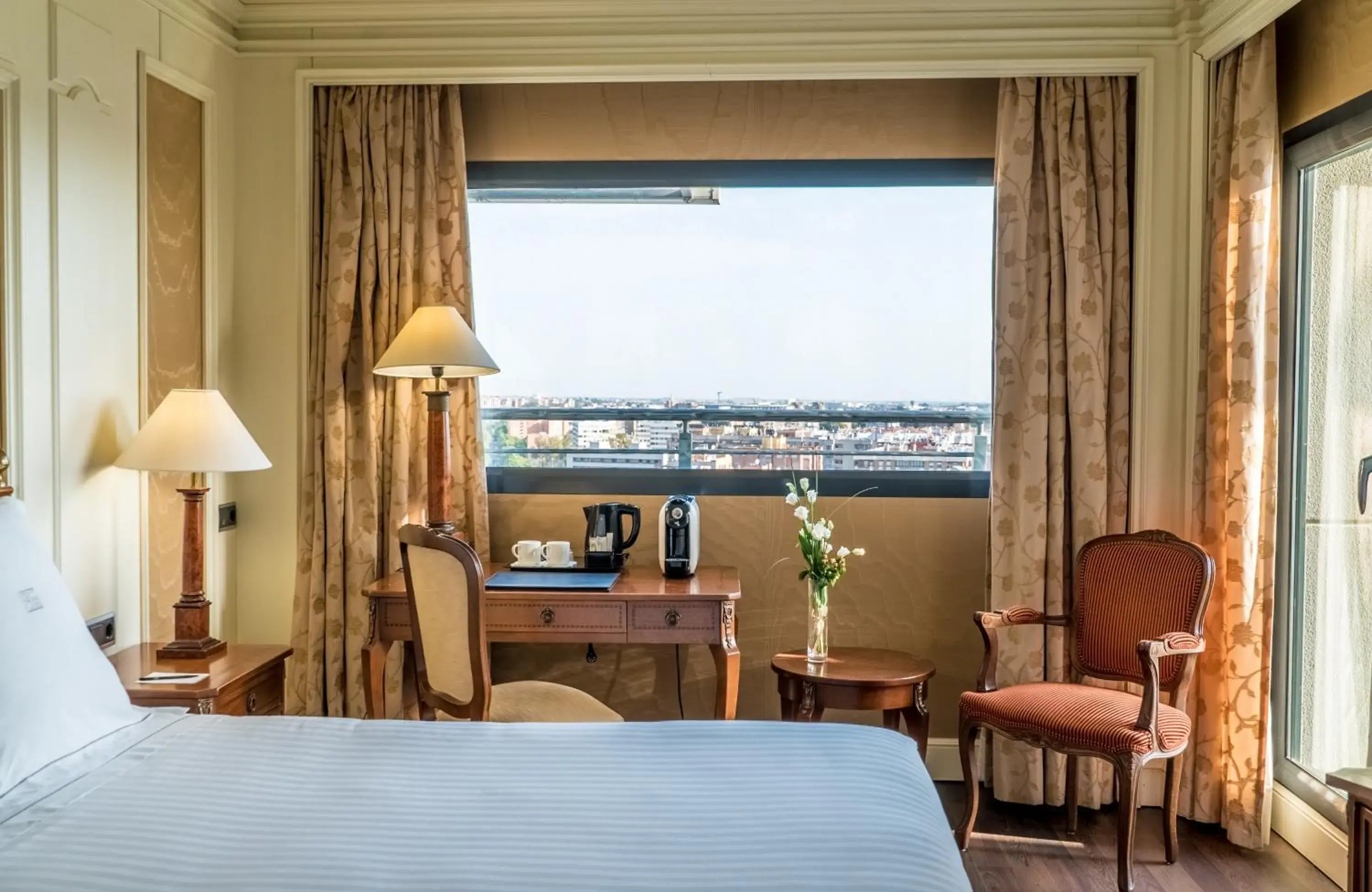 City view, Bed in Hotel Sevilla Center City view, Bed in Hotel Sevilla Center