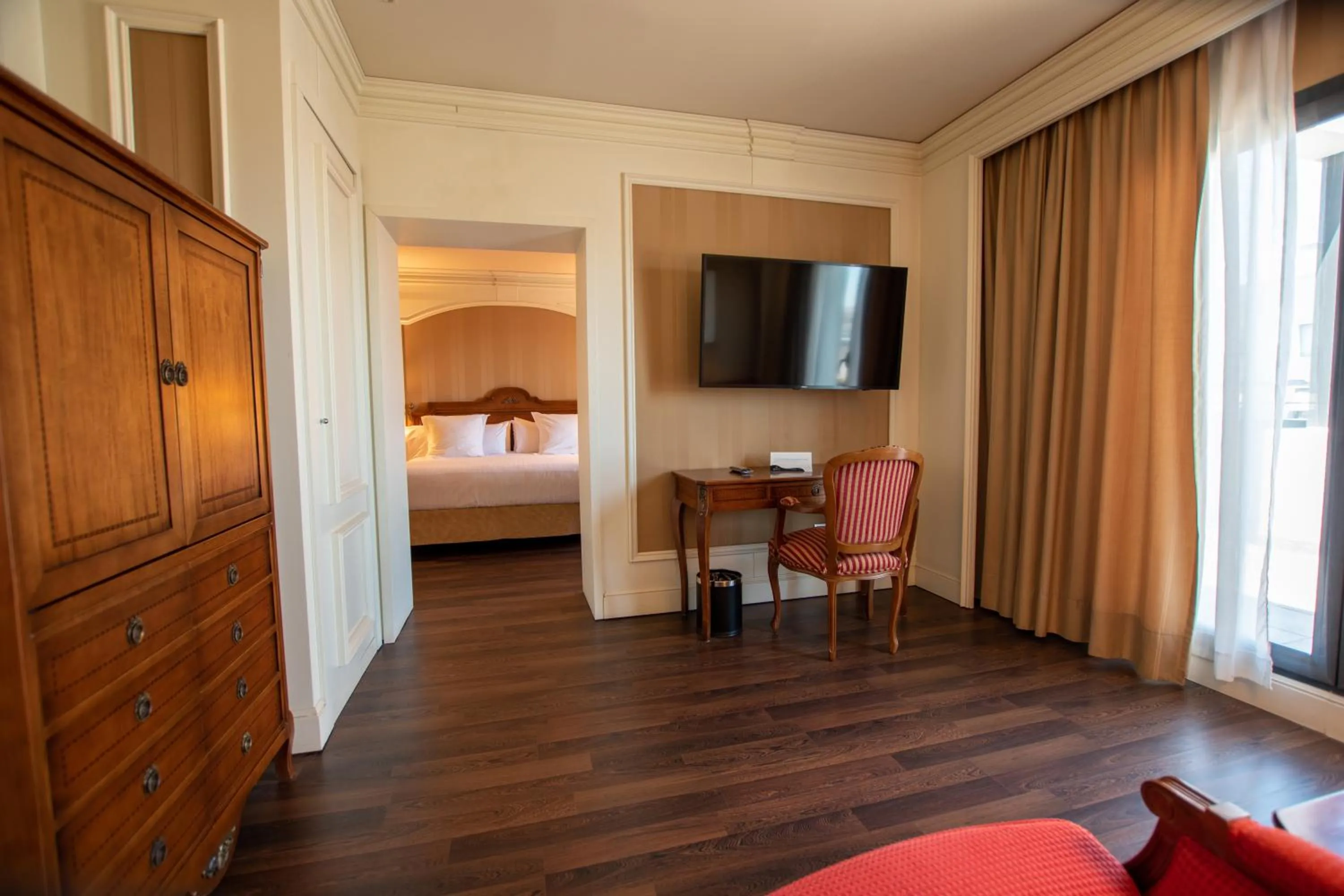 TV and multimedia, Bed in Hotel Sevilla Center