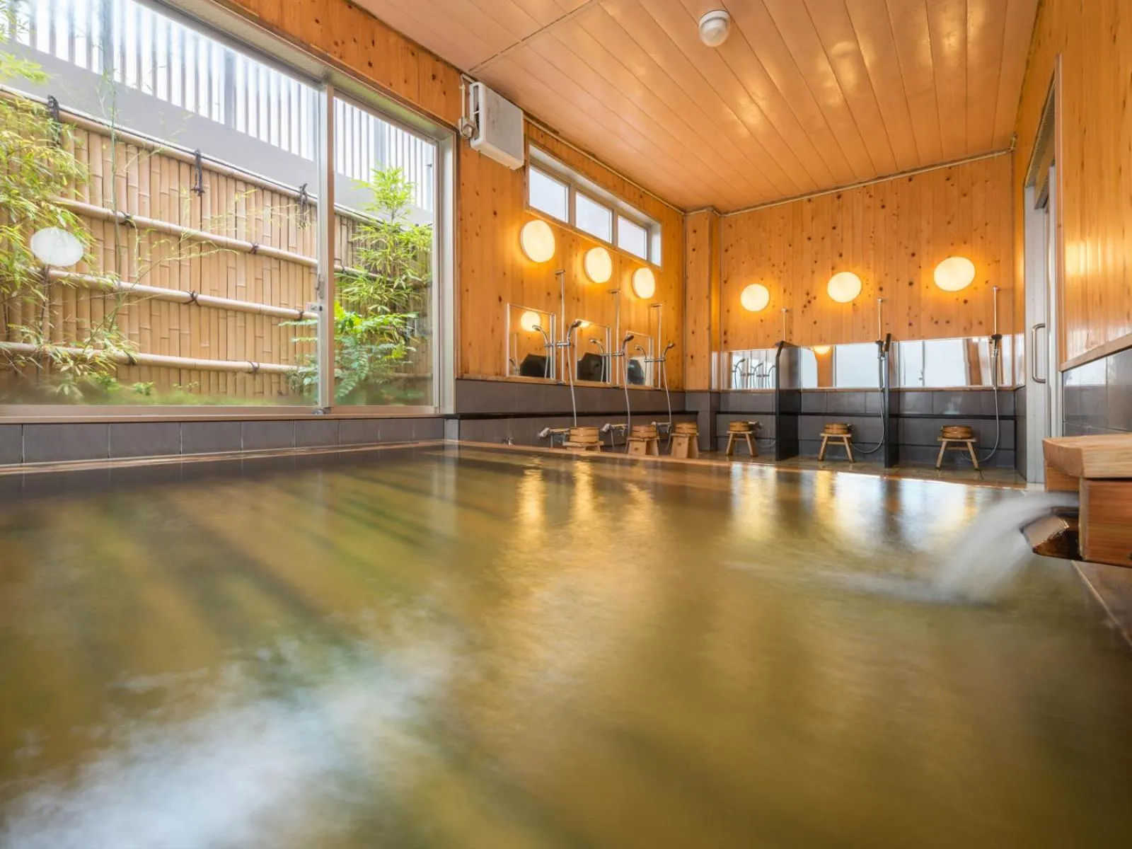 Hot Spring Bath in Hotel Palm Spring