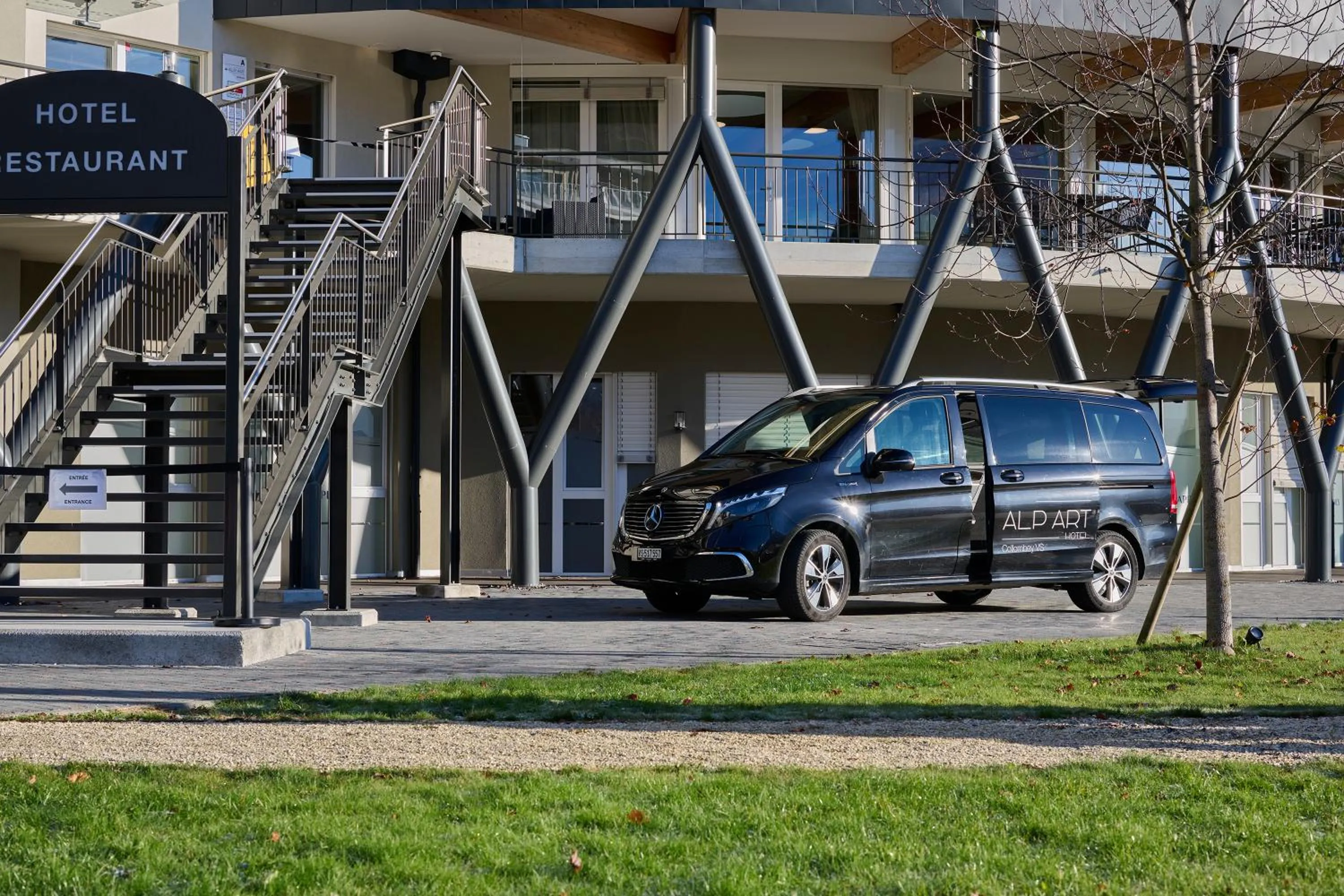 Facade/entrance in Alp Art Hotel Monthey