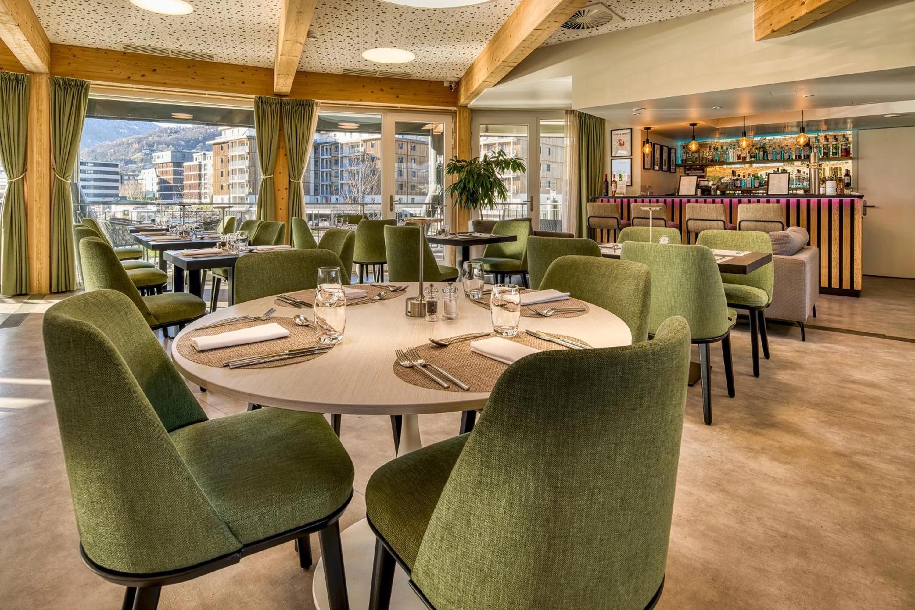 Restaurant/places to eat in Alp Art Hotel Monthey