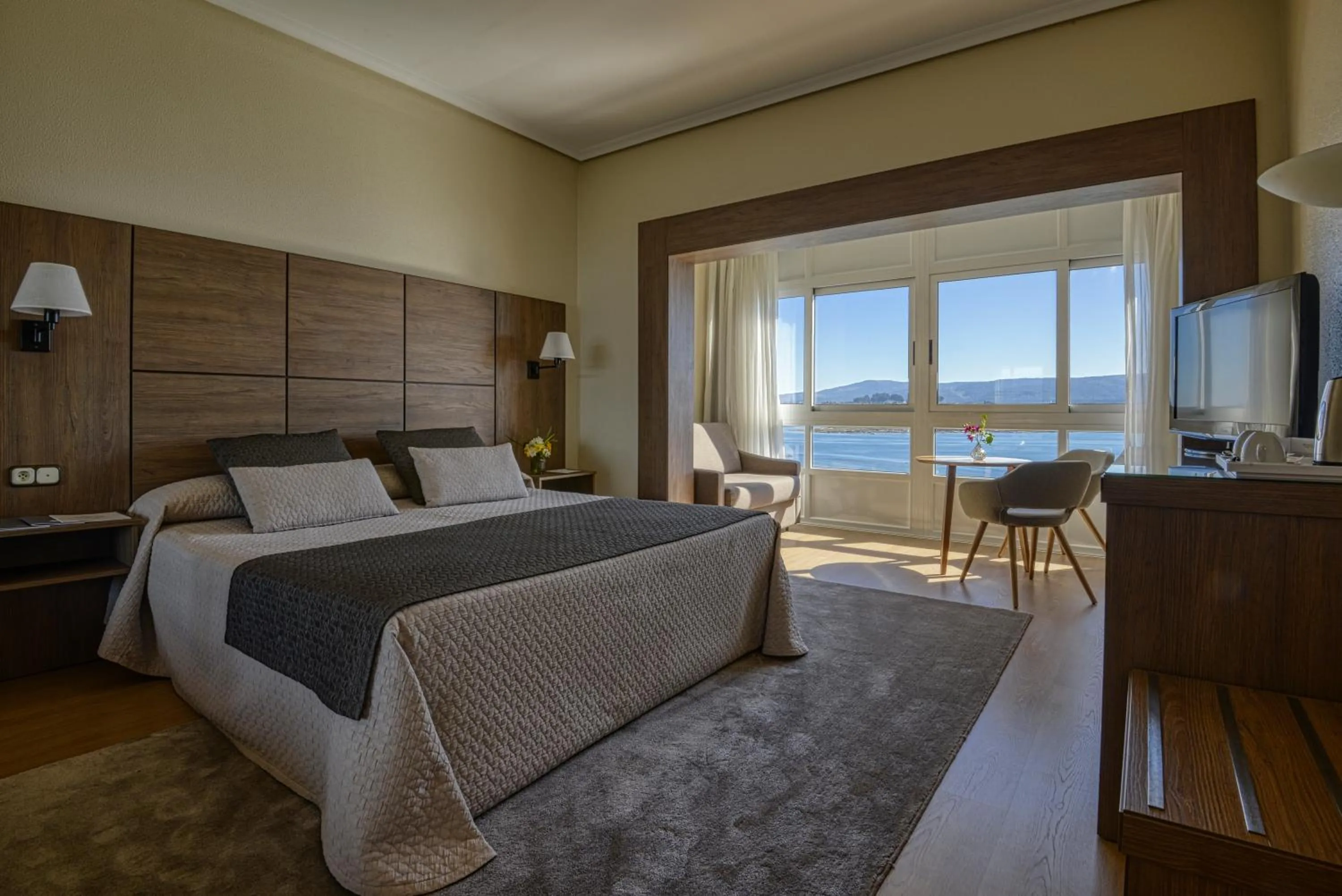 Bedroom, Bed in Eurostars Louxo Talaso