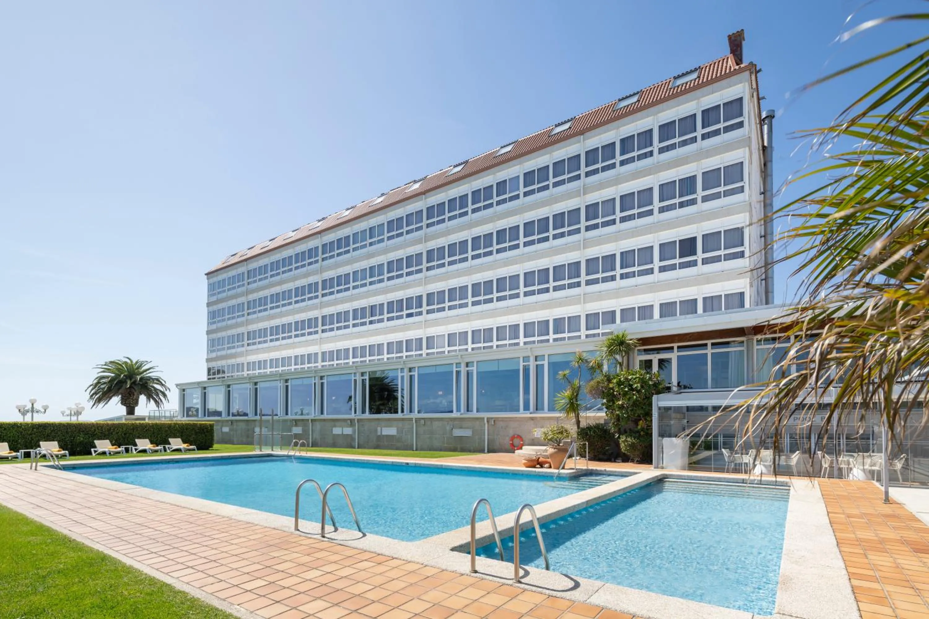 Swimming pool in Eurostars Louxo Talaso