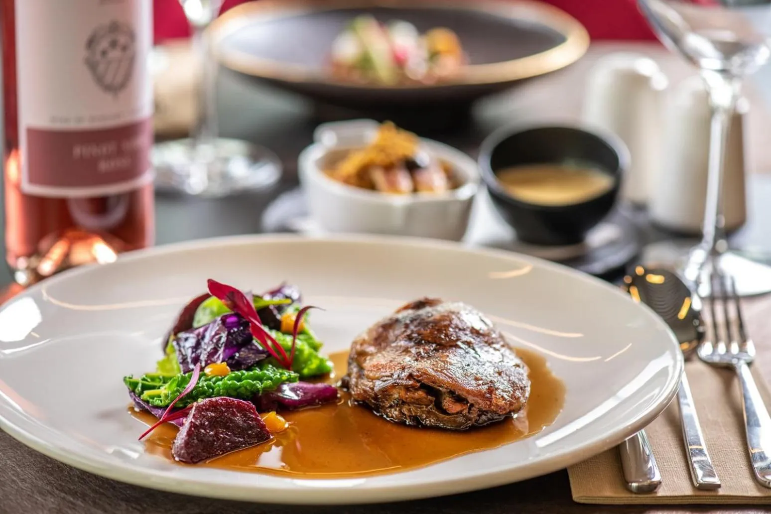 Food in Flow Hotel & Conference