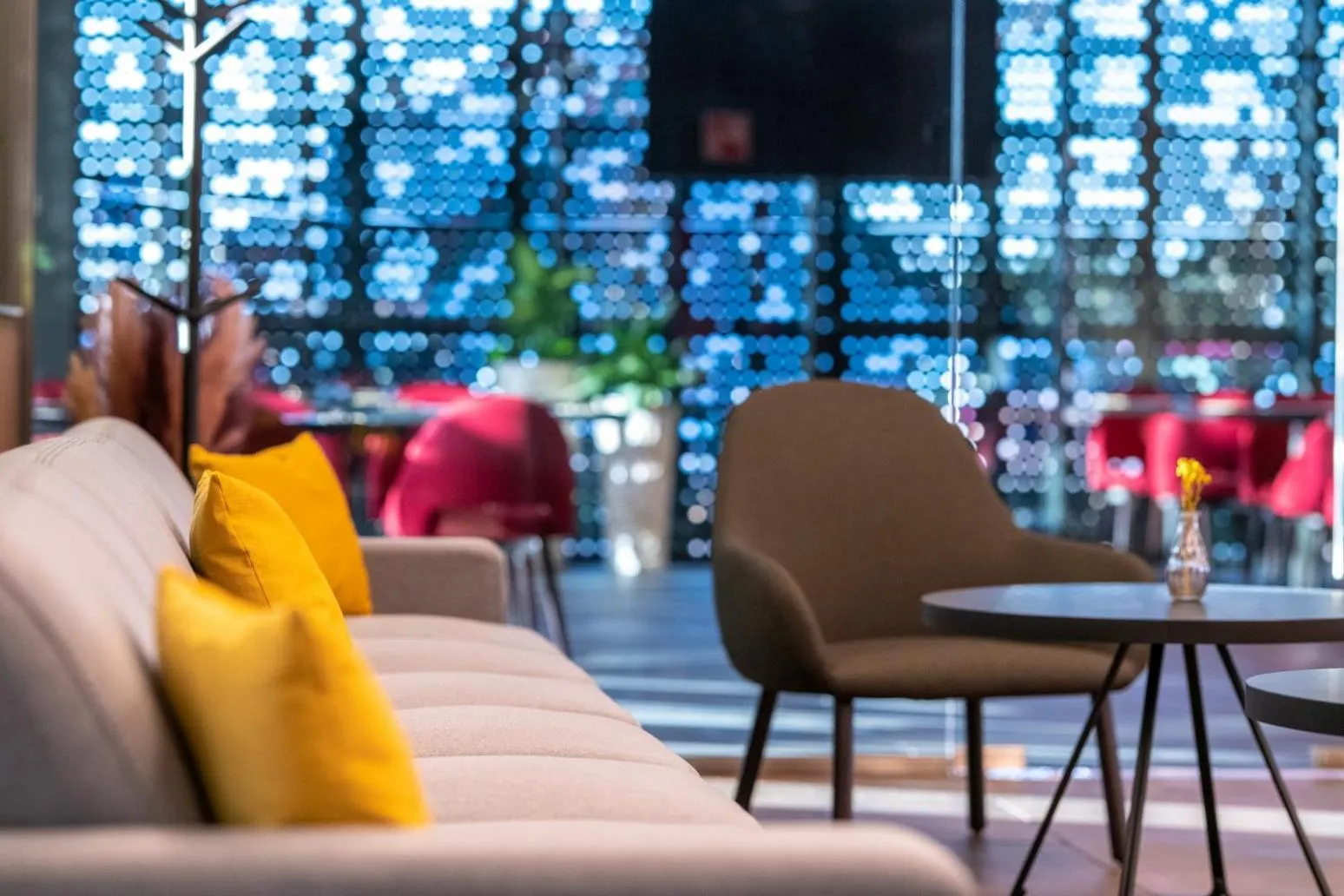 Restaurant/places to eat in Flow Hotel & Conference