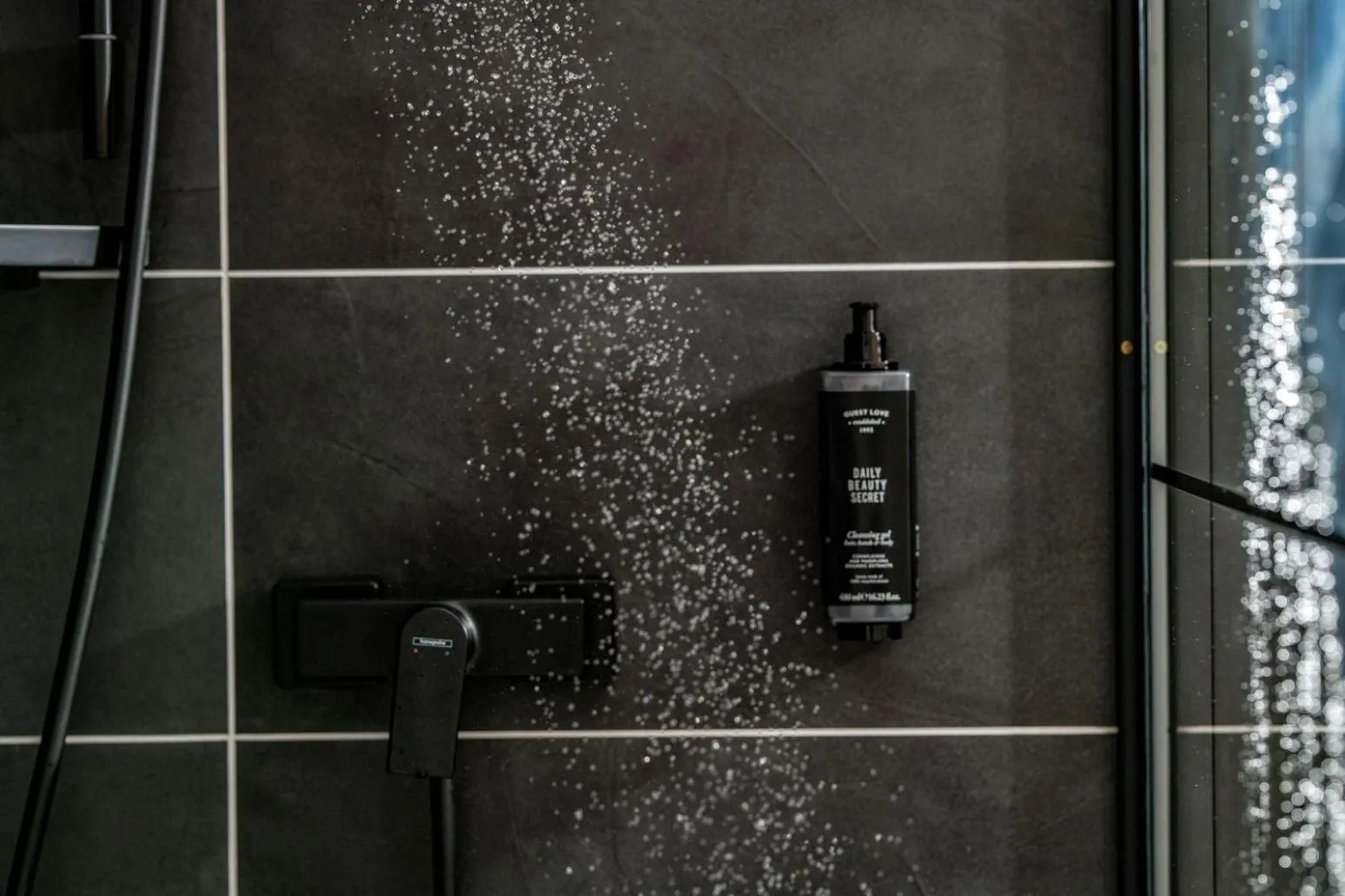 Shower in Flow Hotel & Conference