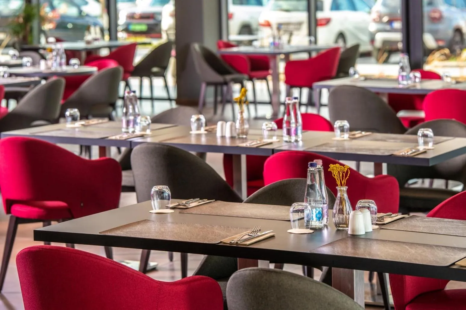 Restaurant/places to eat in Flow Hotel & Conference