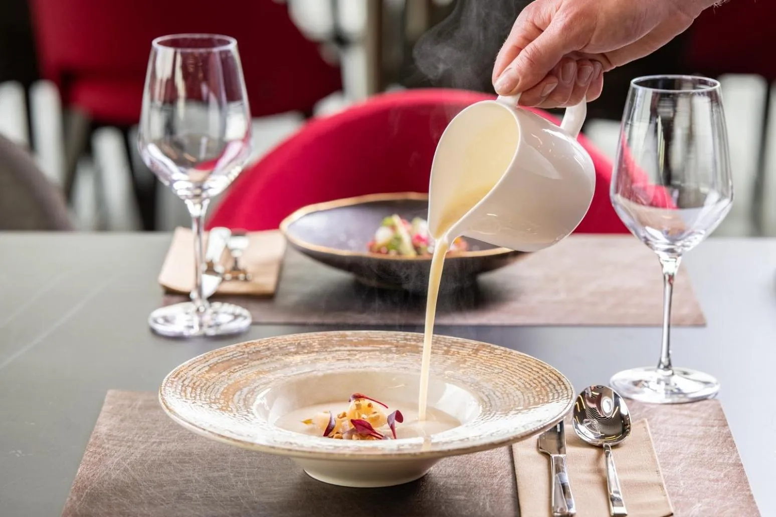 Food in Flow Hotel & Conference