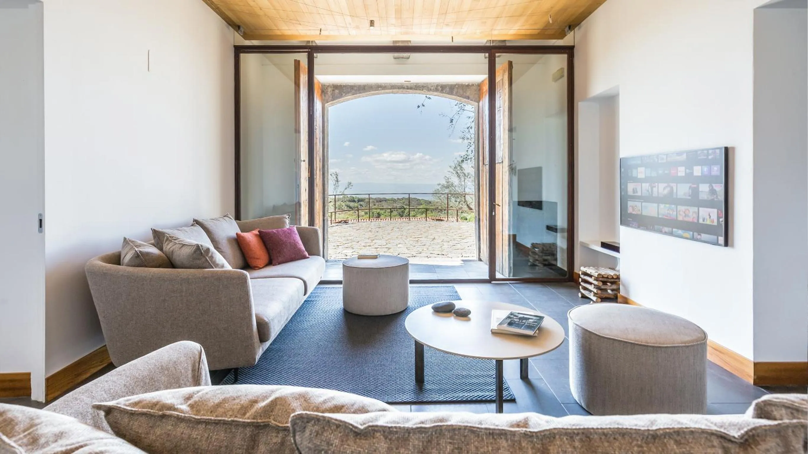 Communal lounge/ TV room in Sciaraviva