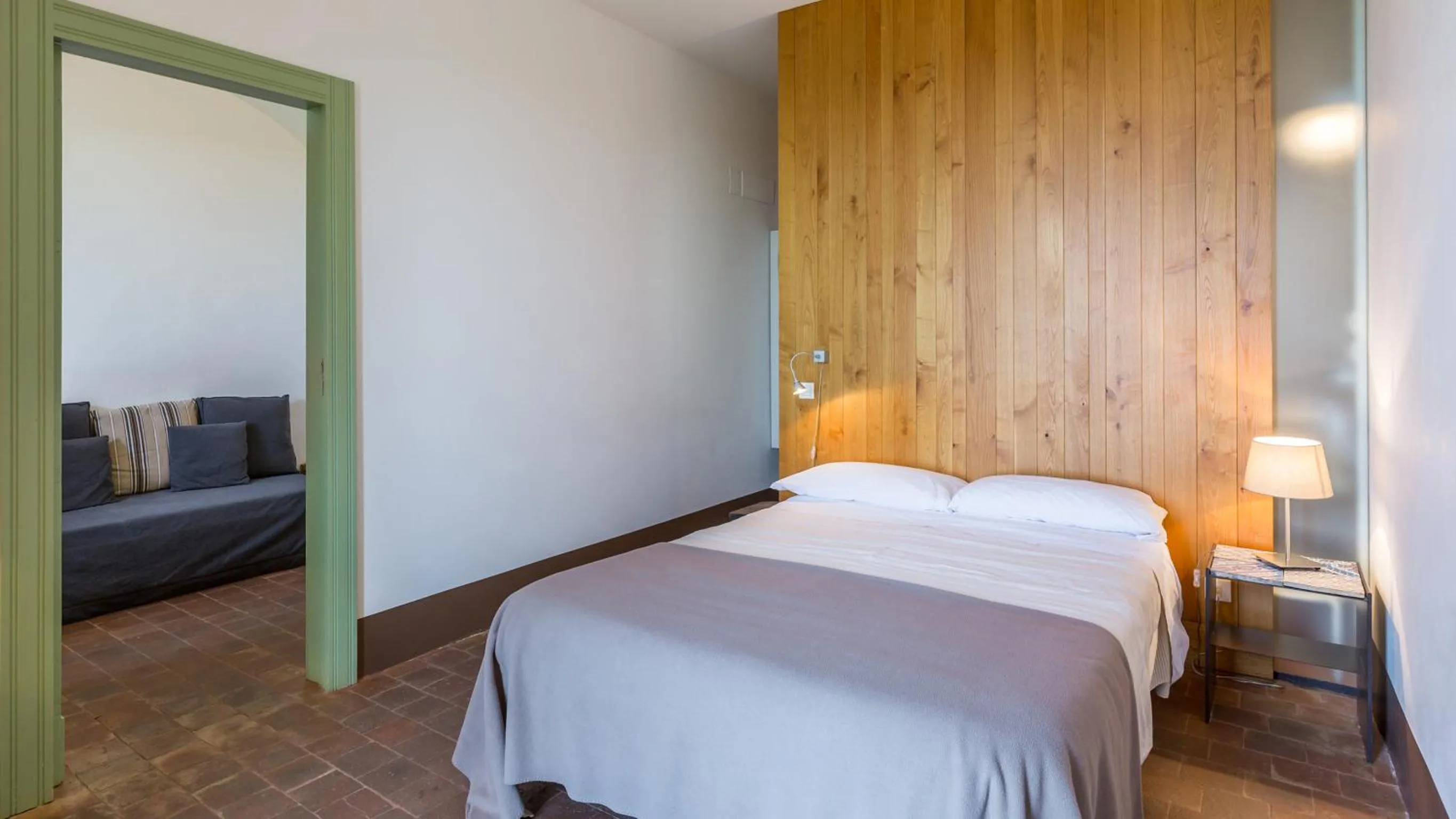 Photo of the whole room, Bed in Sciaraviva