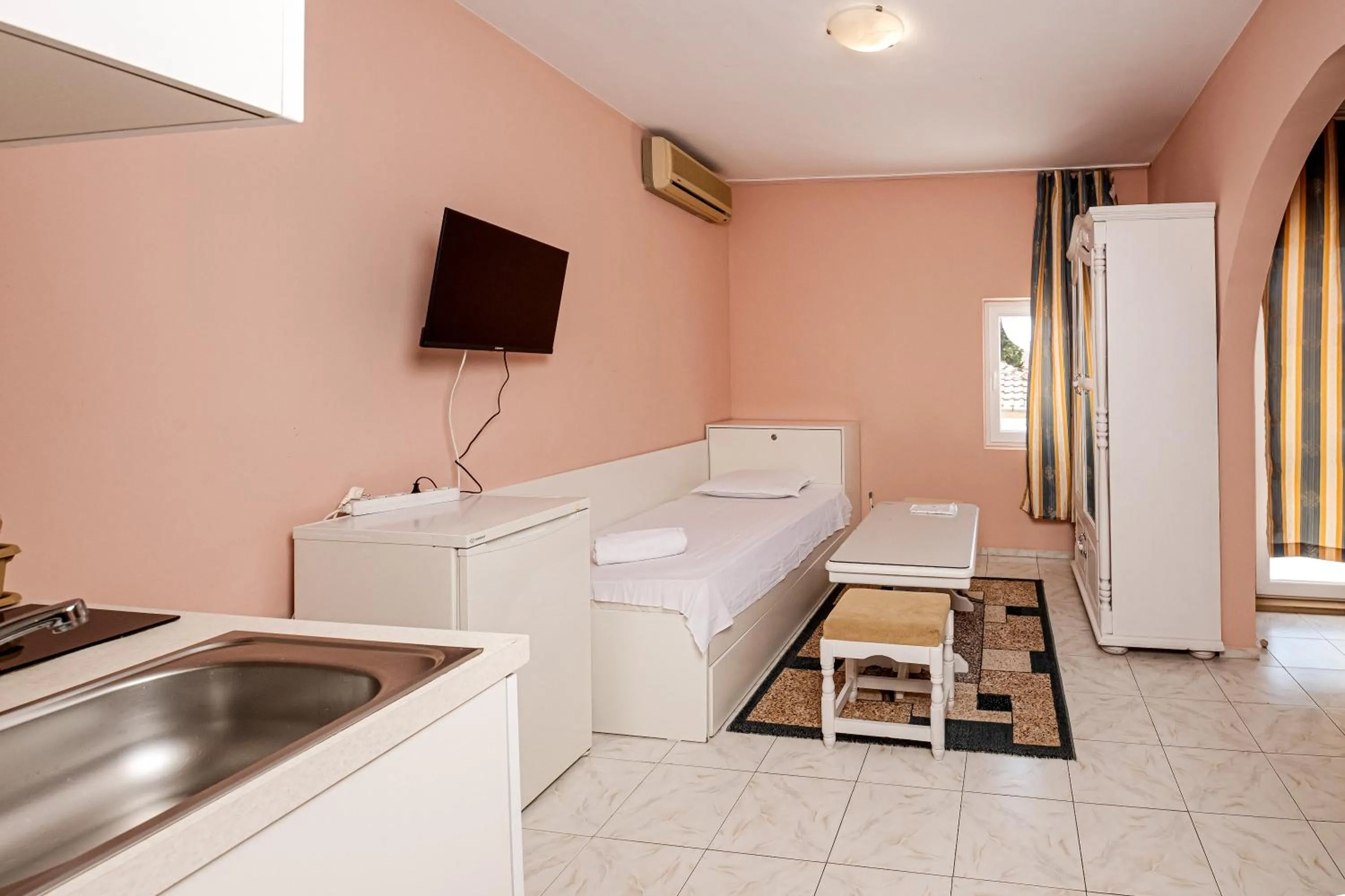 Family Hotel Paros 2