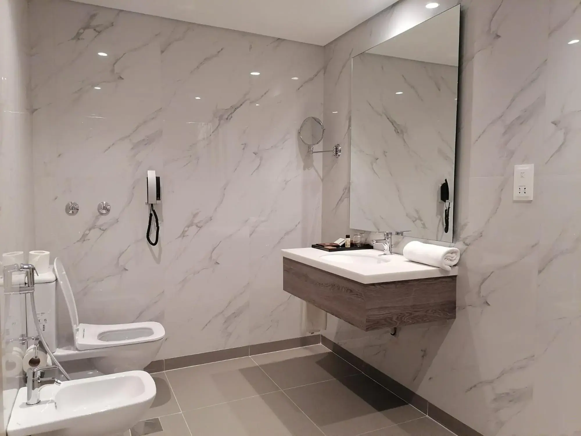 Gloria Hotel & Suites Doha Gloria Hotel & Suites Doha