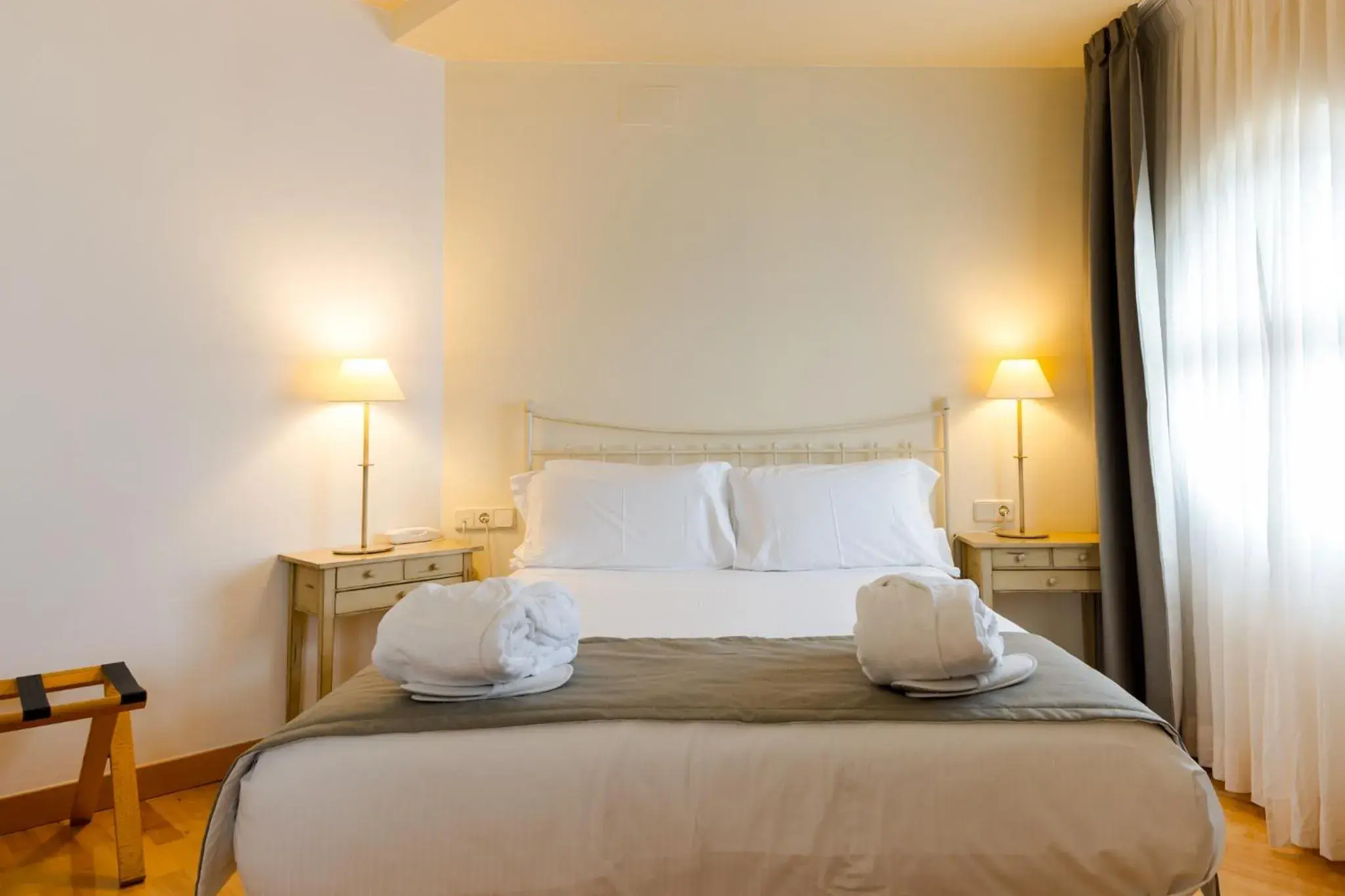 Superior Double Room in Hotel Silken Villa de Laguardia Superior Double Room in Hotel Silken Villa de Laguardia