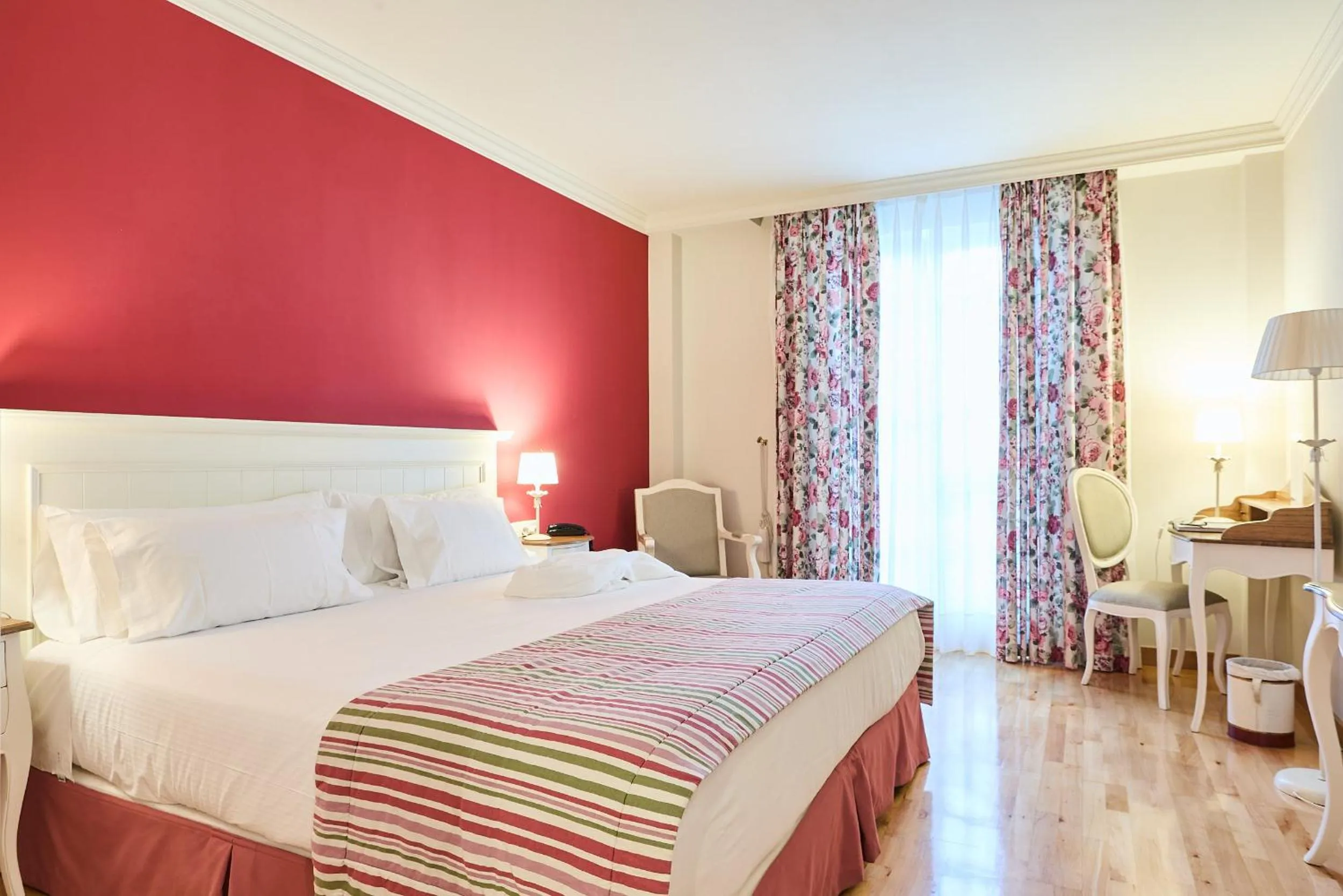 Queen Room with Spa Access in Hotel Silken Villa de Laguardia
