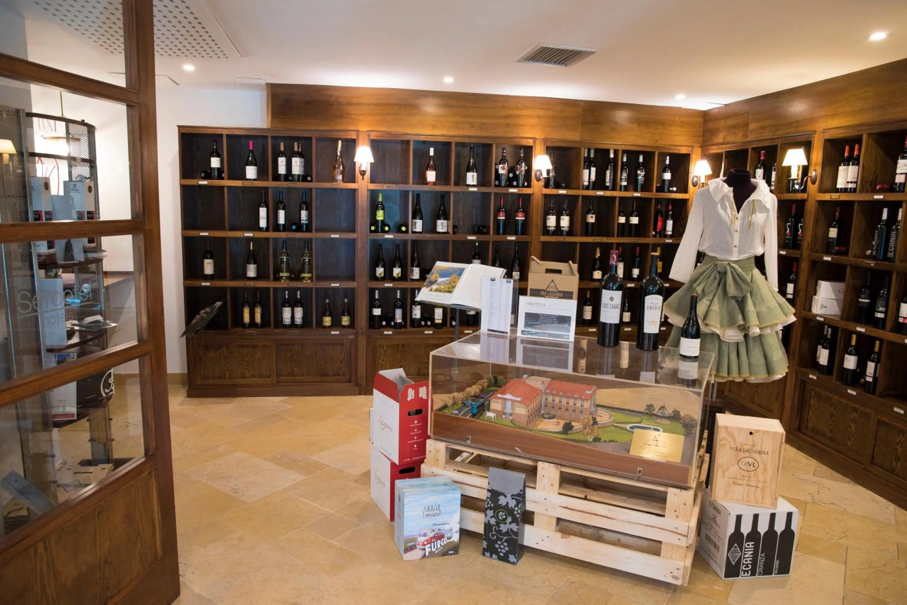 On-site shops in Hotel Silken Villa de Laguardia