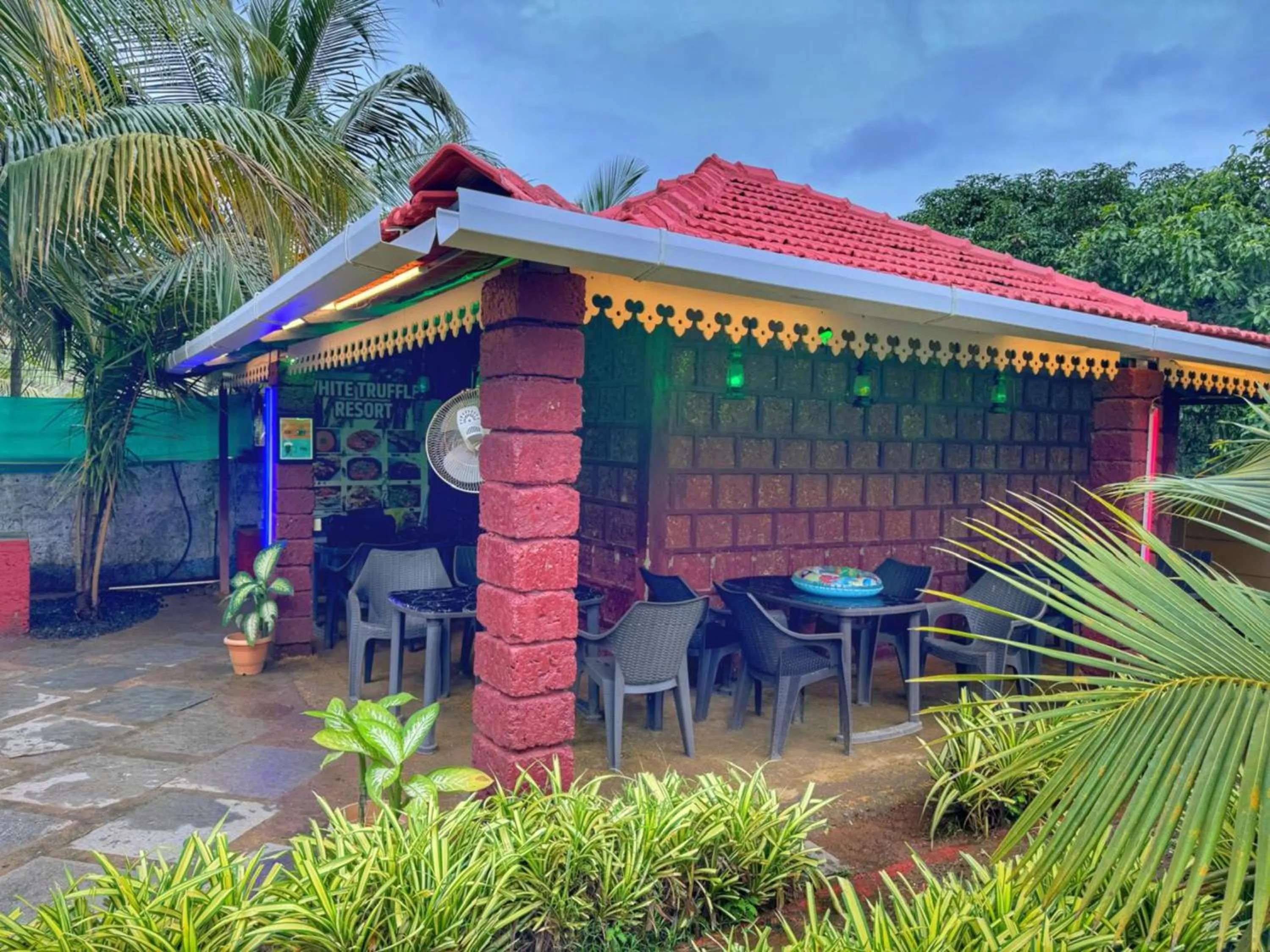 White Truffle Resort, Arambol