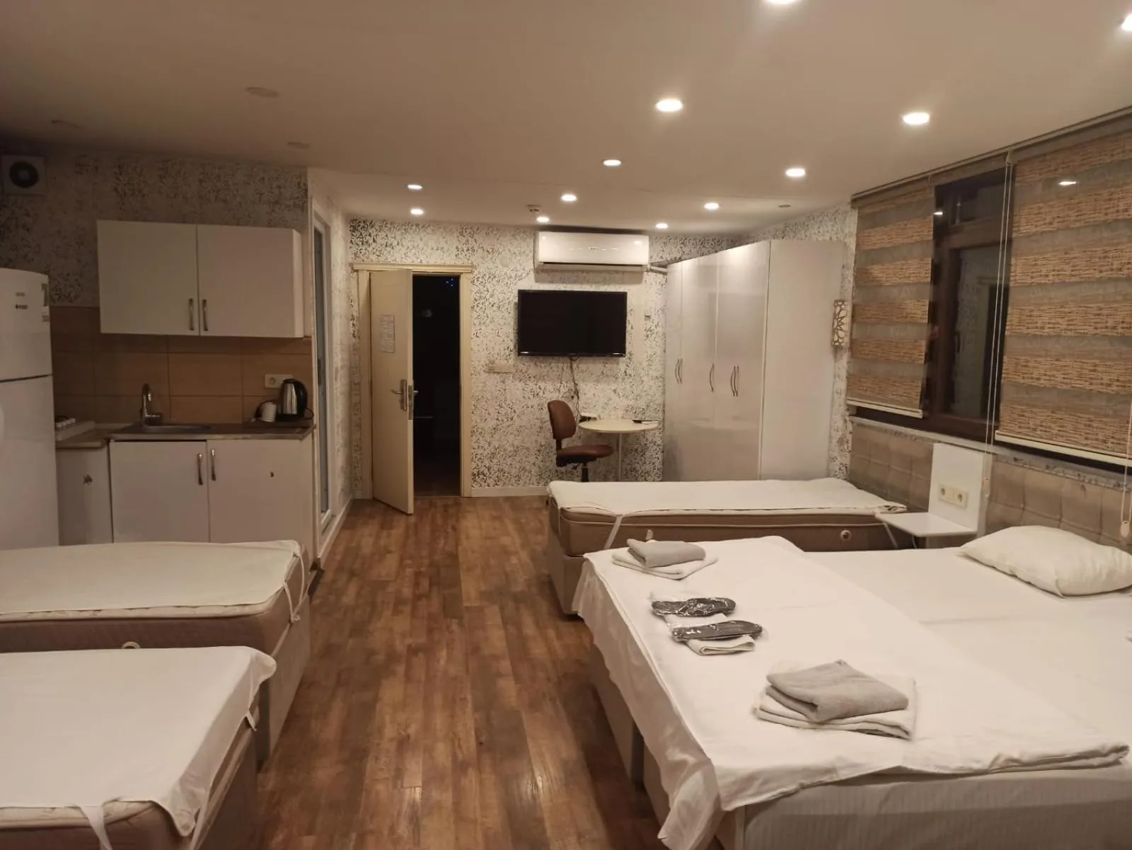 Photo of the whole room, Bed in Sun Comfort Hotel