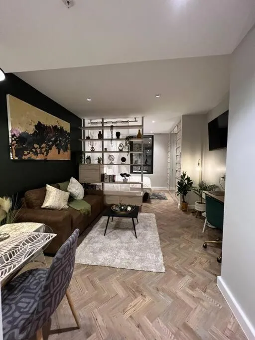 715 Foreshore Place Luxury Apartment-Cape Town CBD