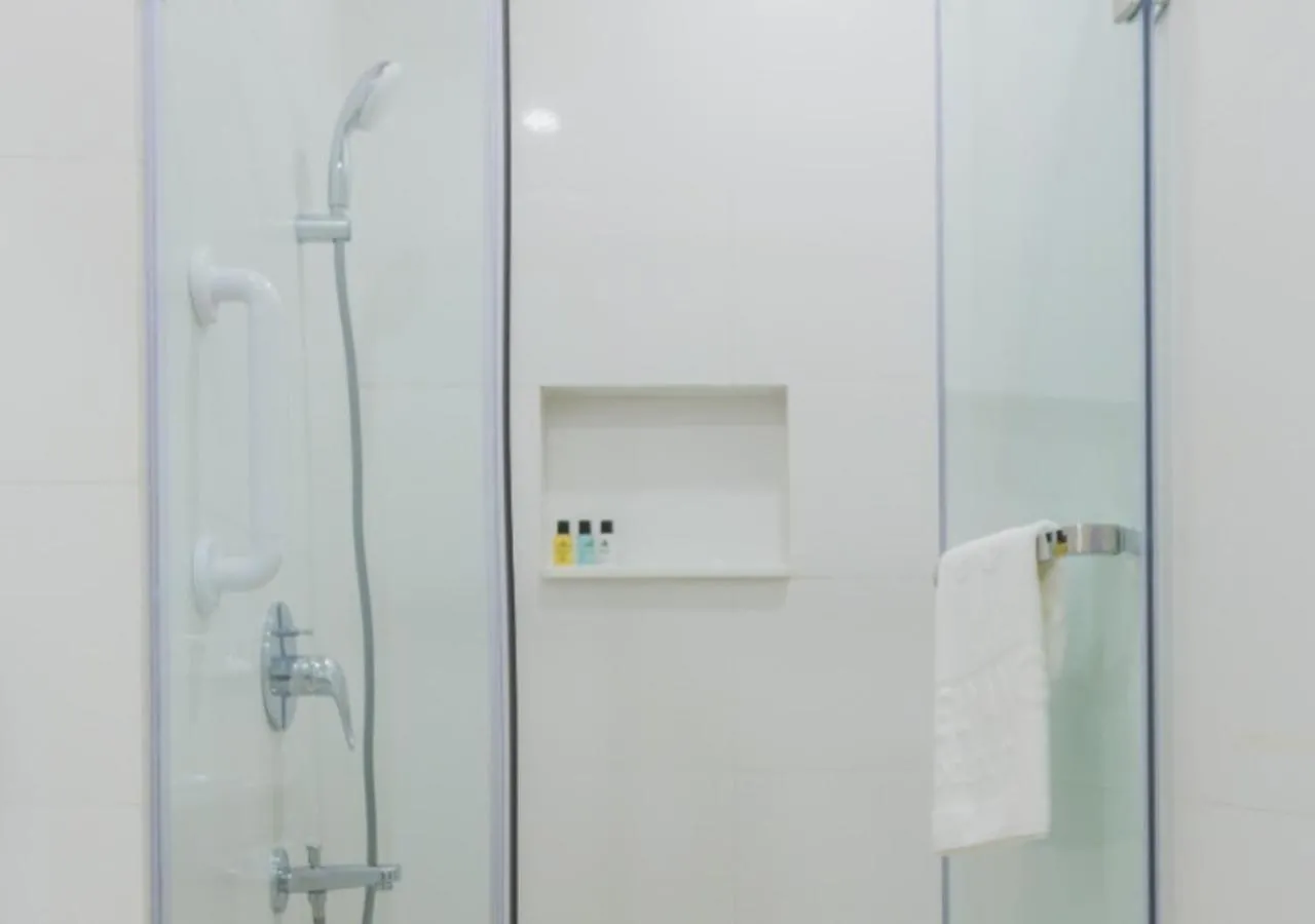 Shower in Pelyang Boutique