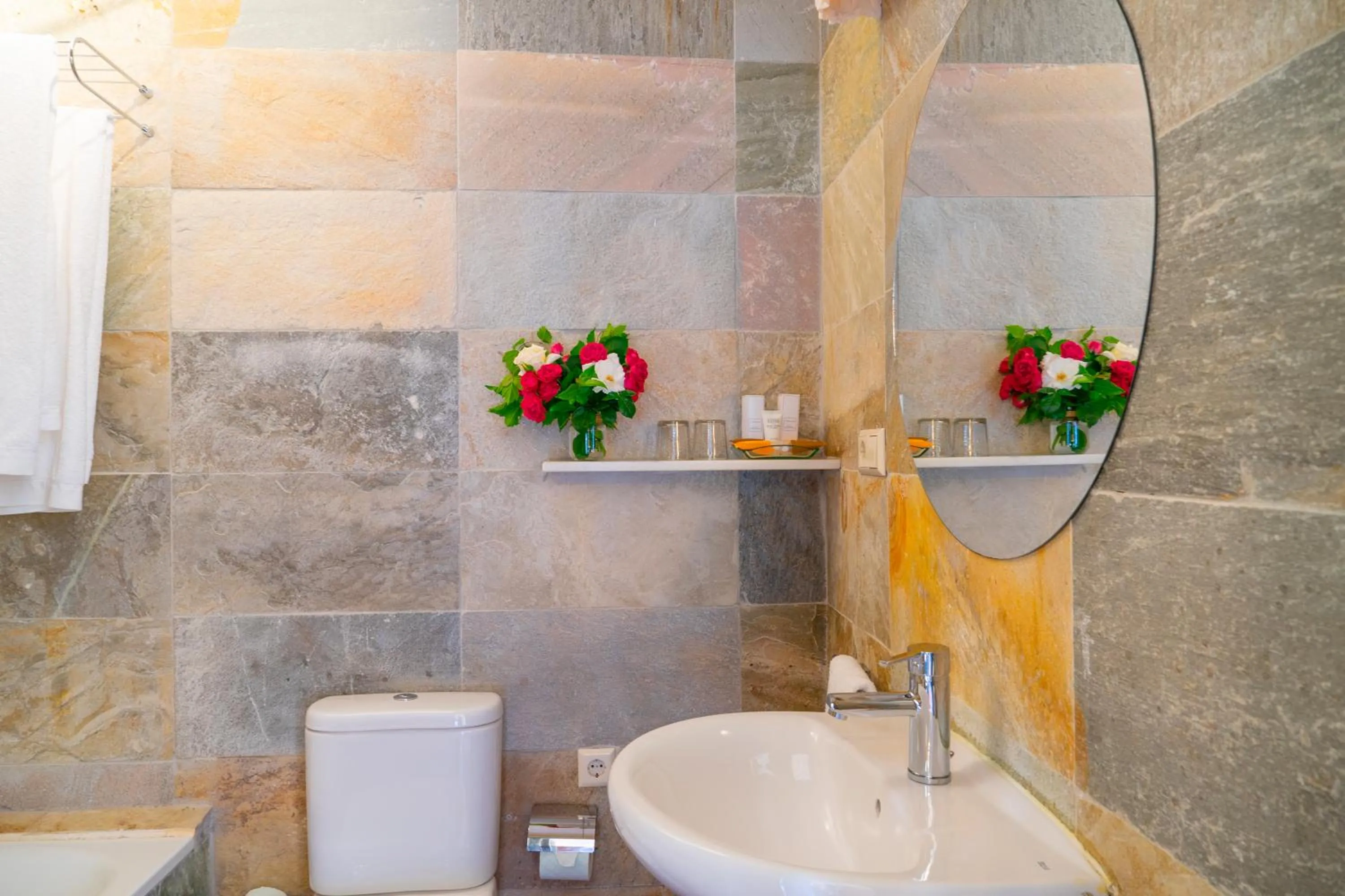 Bathroom in Hotel Boutique Molino del Arco