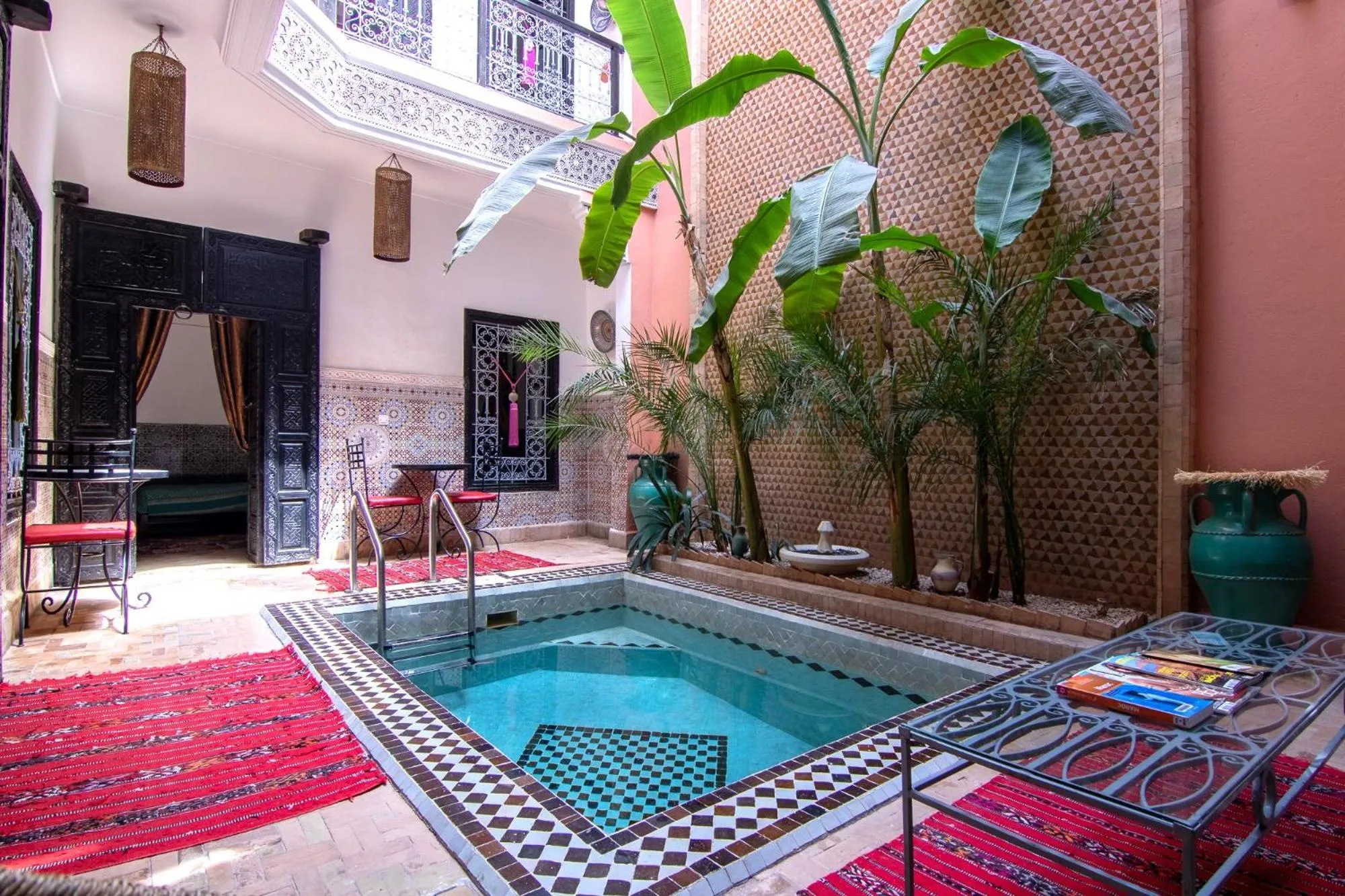 Swimming pool in Riad Hugo