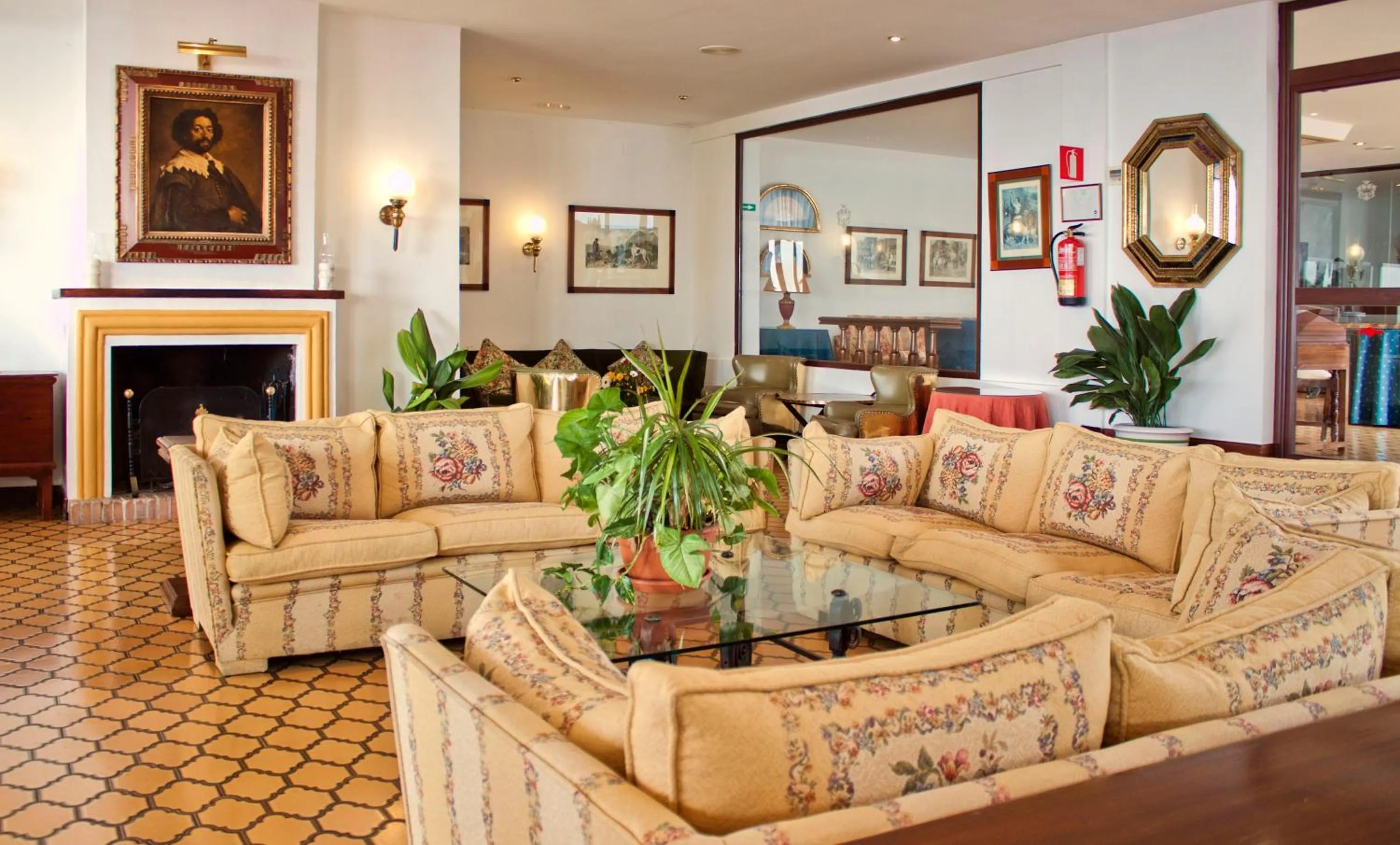 Lounge or bar in TRH Mijas