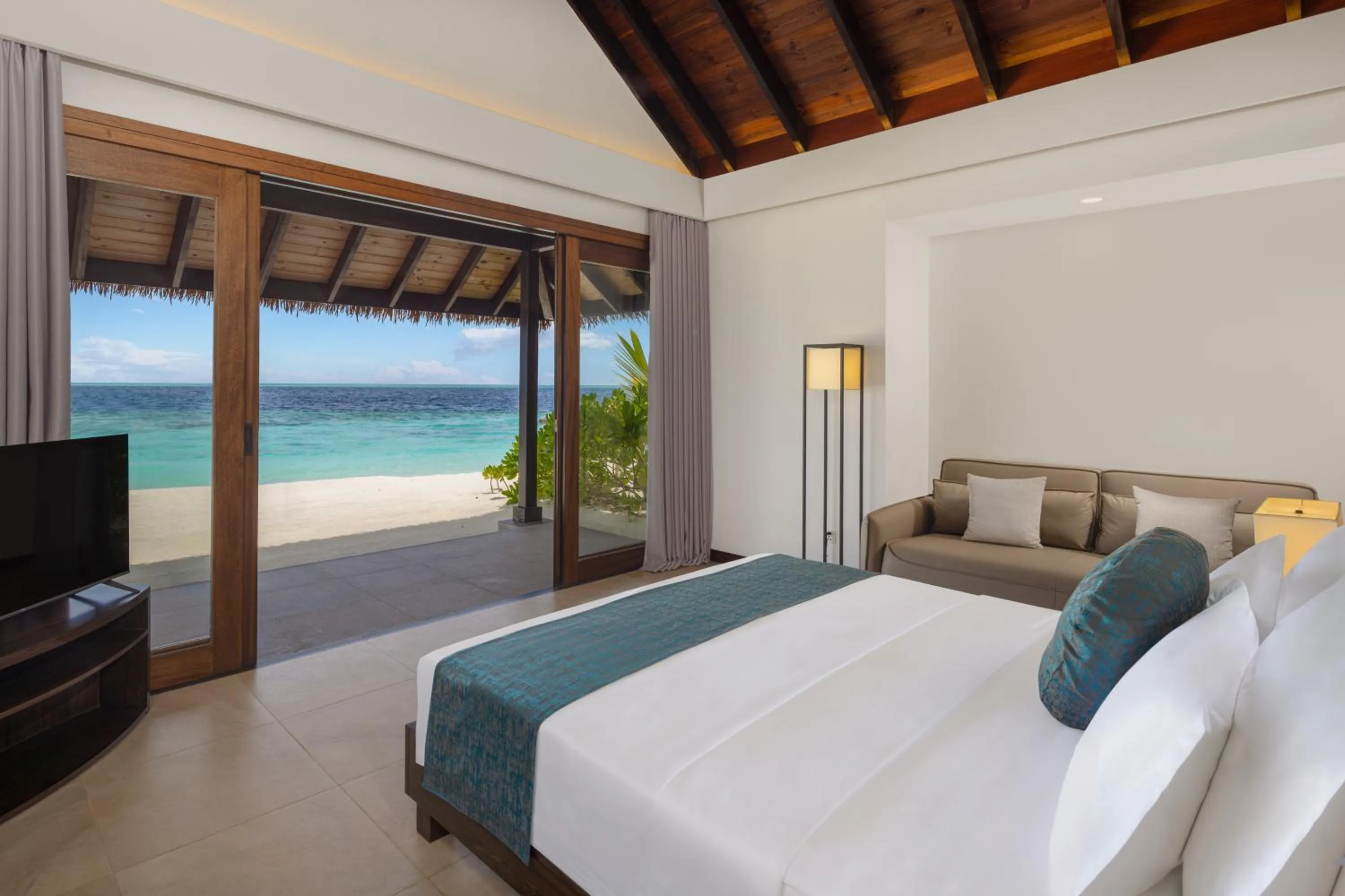View (from property/room), Bed in NOOE Maldives Kunaavashi