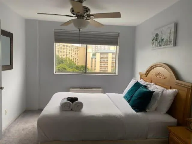 Bed in Heart of ATL Downtown 1B1B City View Cozy Condo LM505