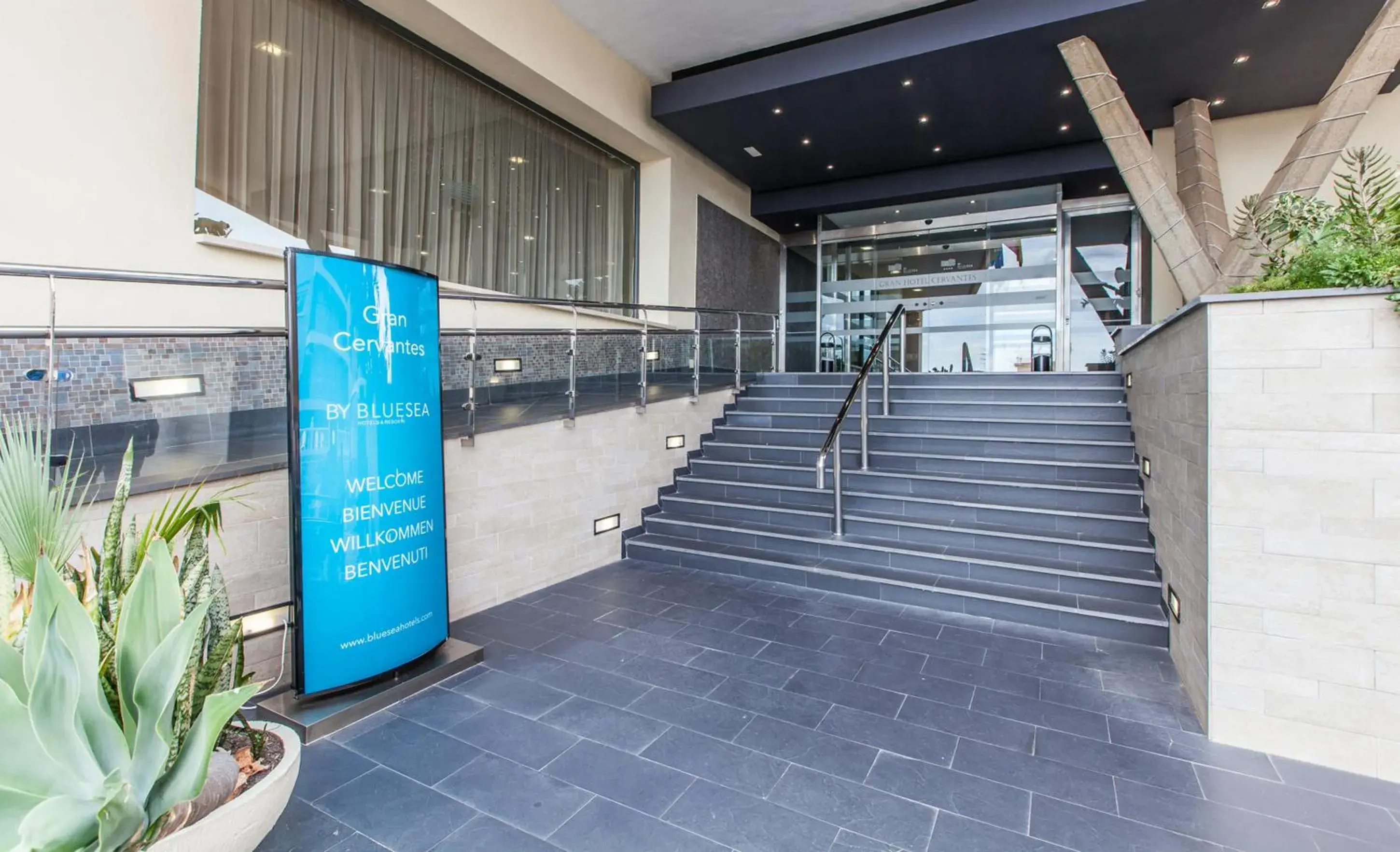 Facade/entrance in BLUESEA Gran Cervantes Facade/entrance in BLUESEA Gran Cervantes