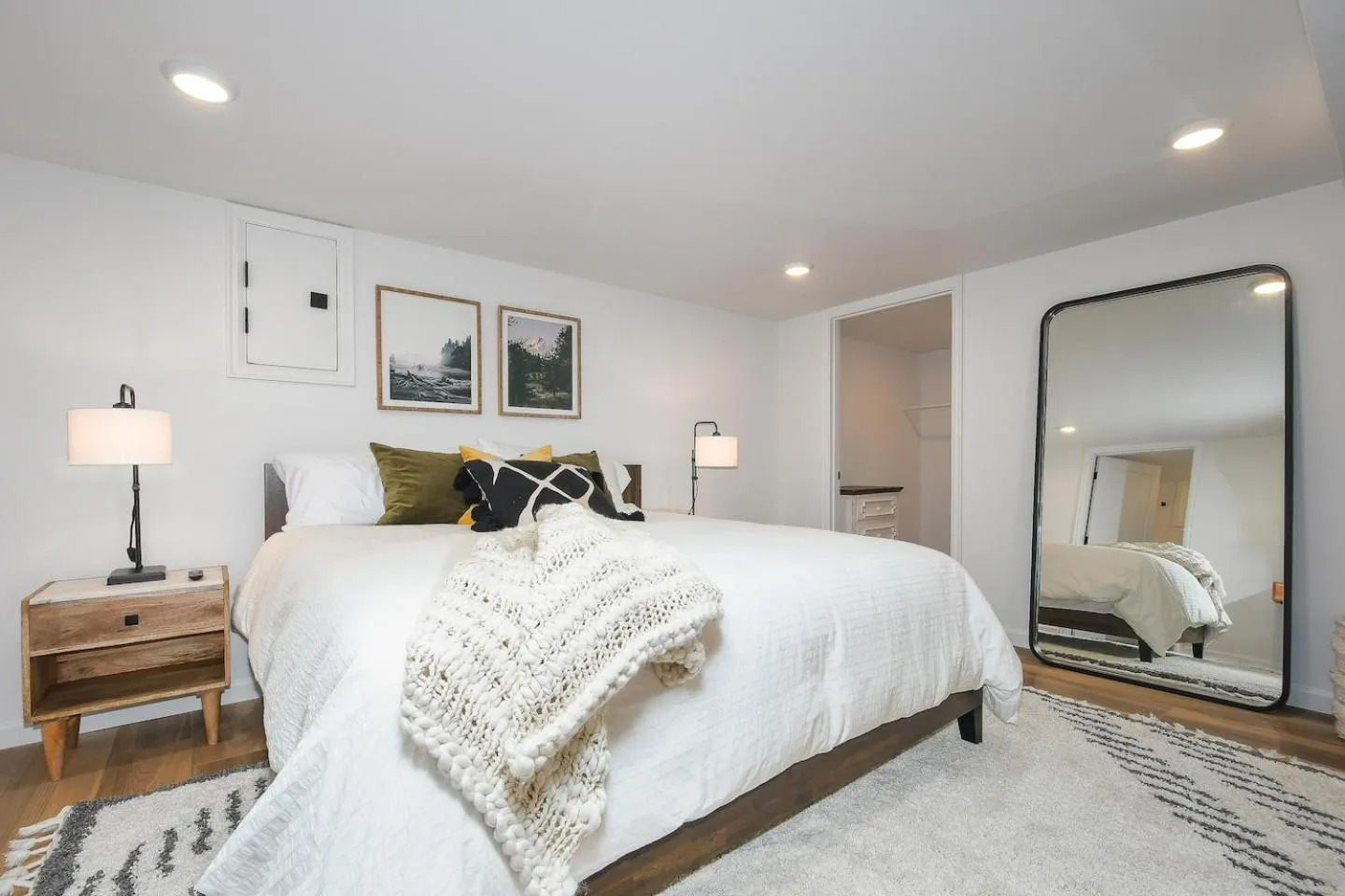 Bed in Bright & Modern Basement Apartment DT N'hood