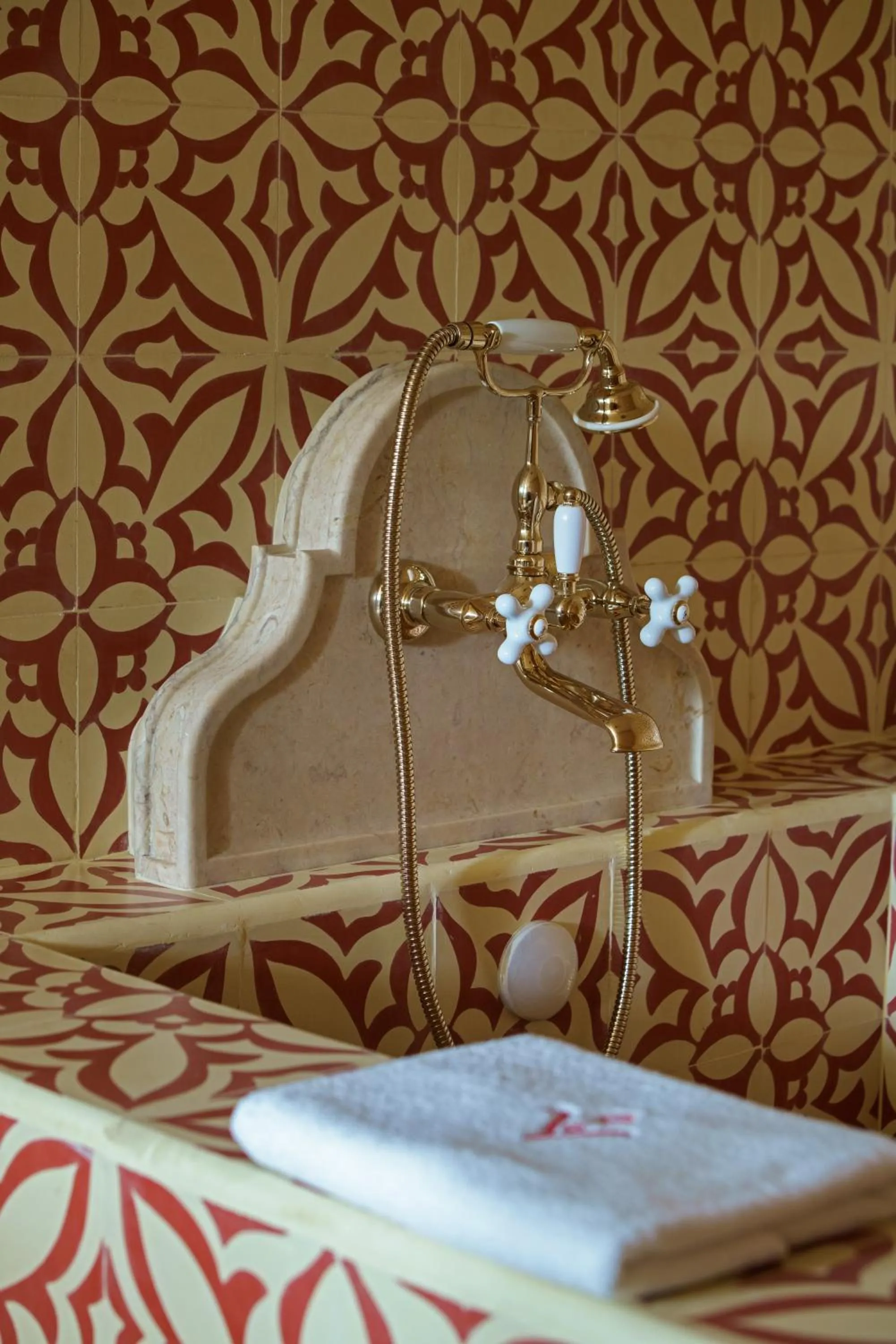 Bathroom in Vermelho Melides - Relais & Châteaux