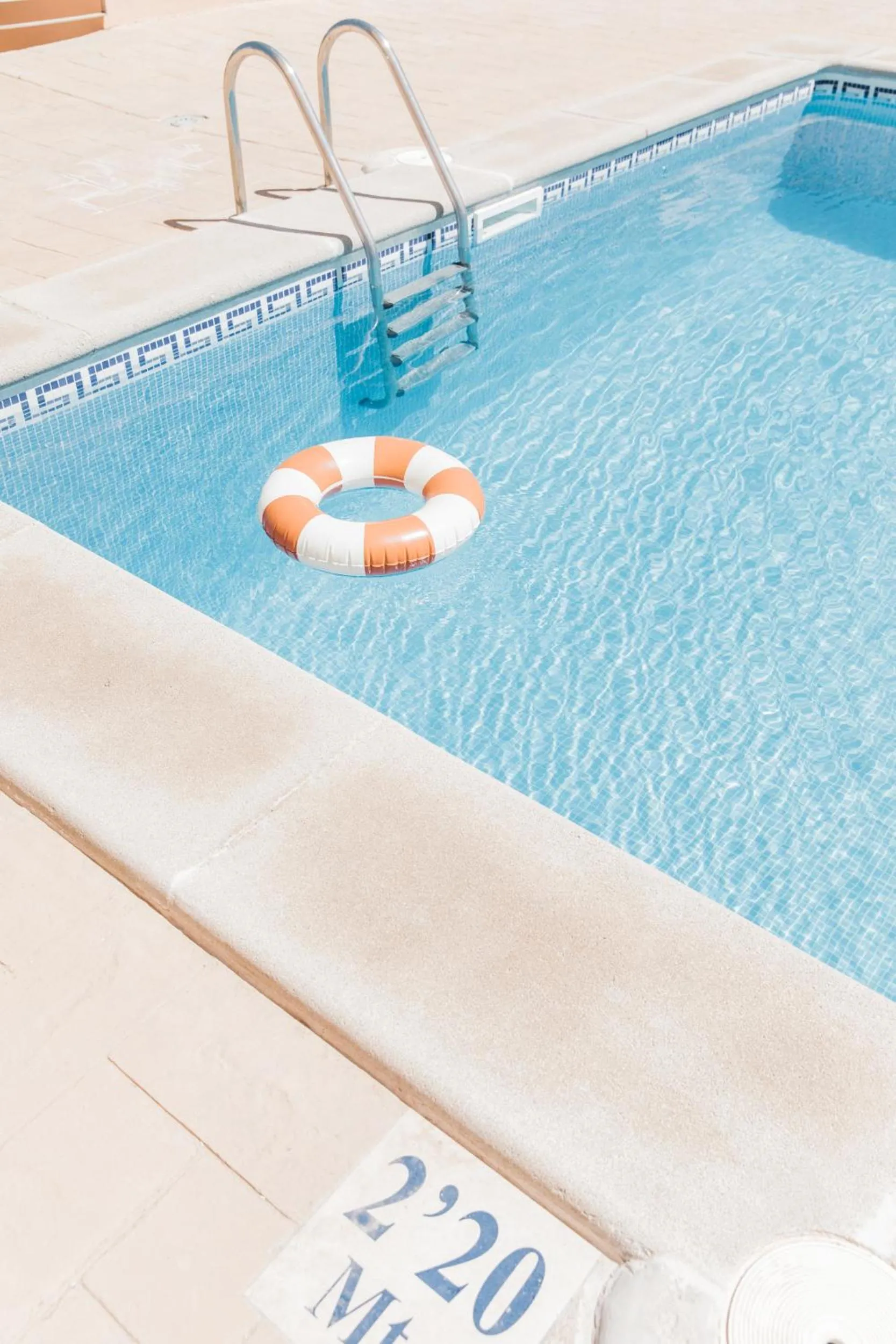 Swimming pool in Hotel Golf Beach