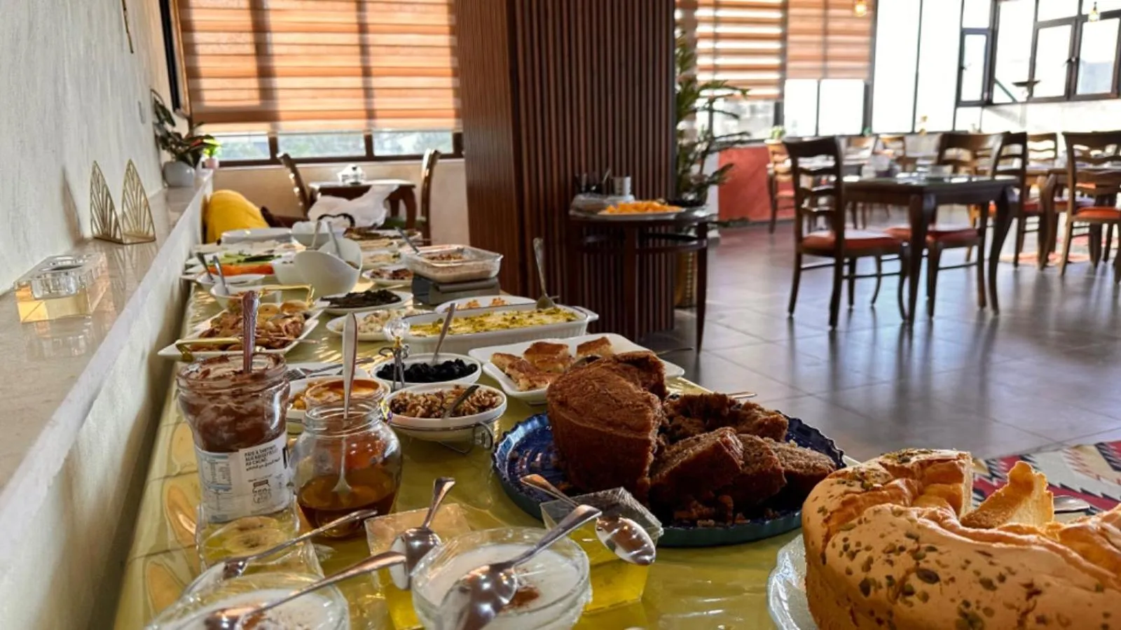 Buffet breakfast in Tell Madaba