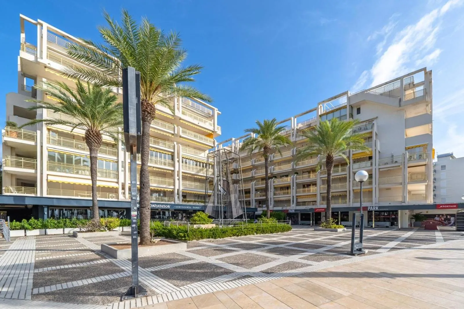 Facade/entrance in DIFERENTFLATS Novelty