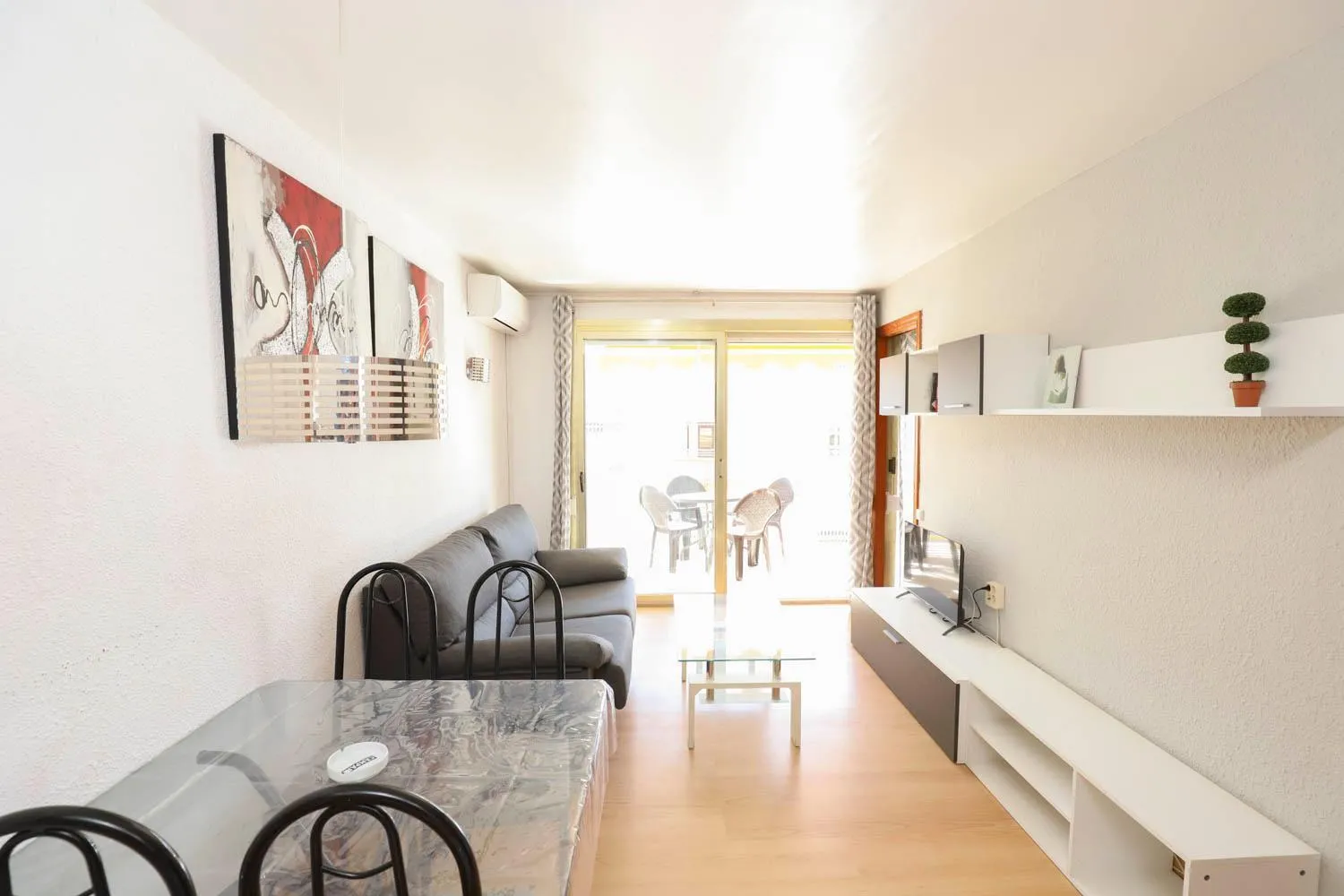 Living room in DIFERENTFLATS Novelty