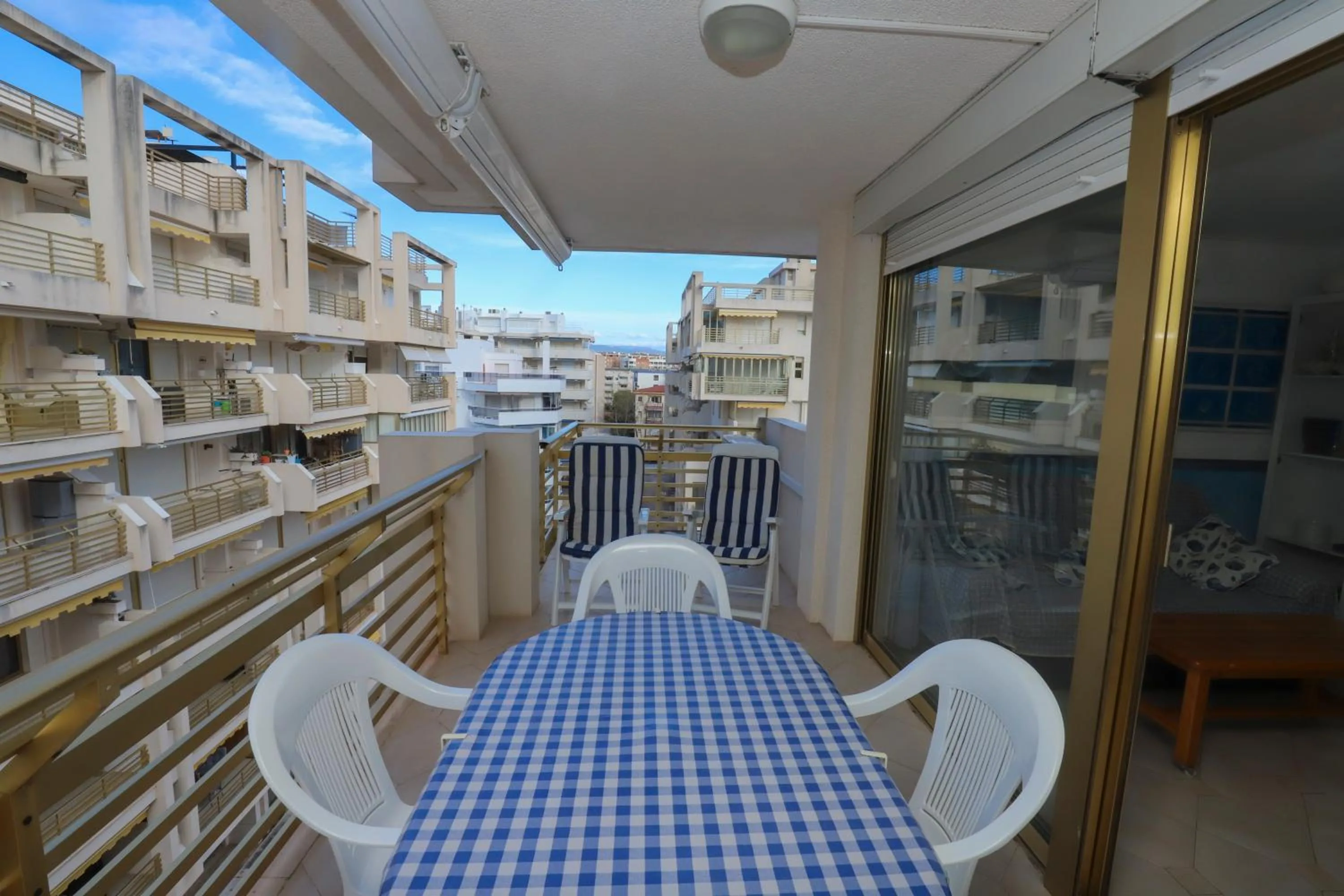 Balcony/Terrace in DIFERENTFLATS Novelty