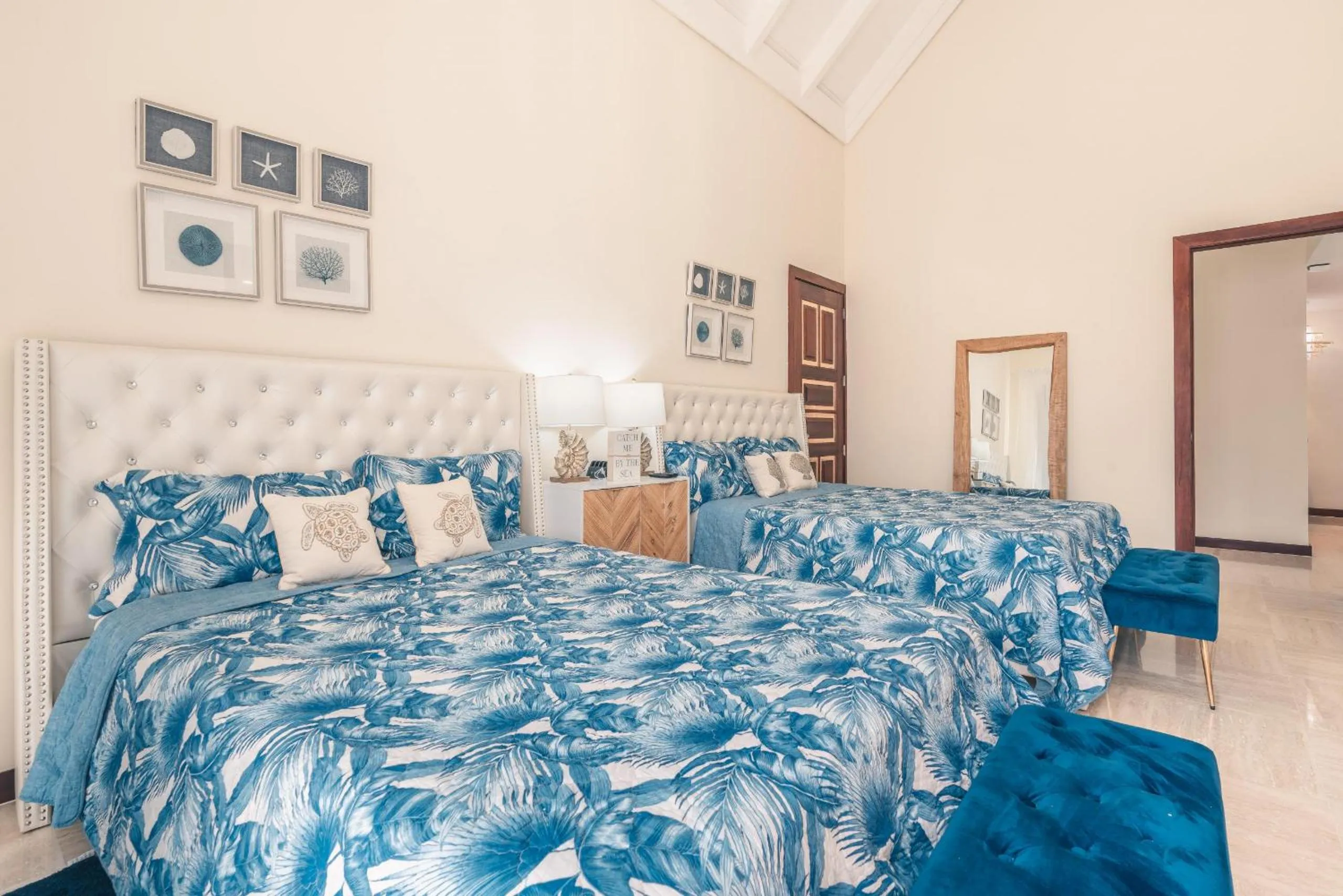 Bed in Beautiful 2 BR apartment at Portillo