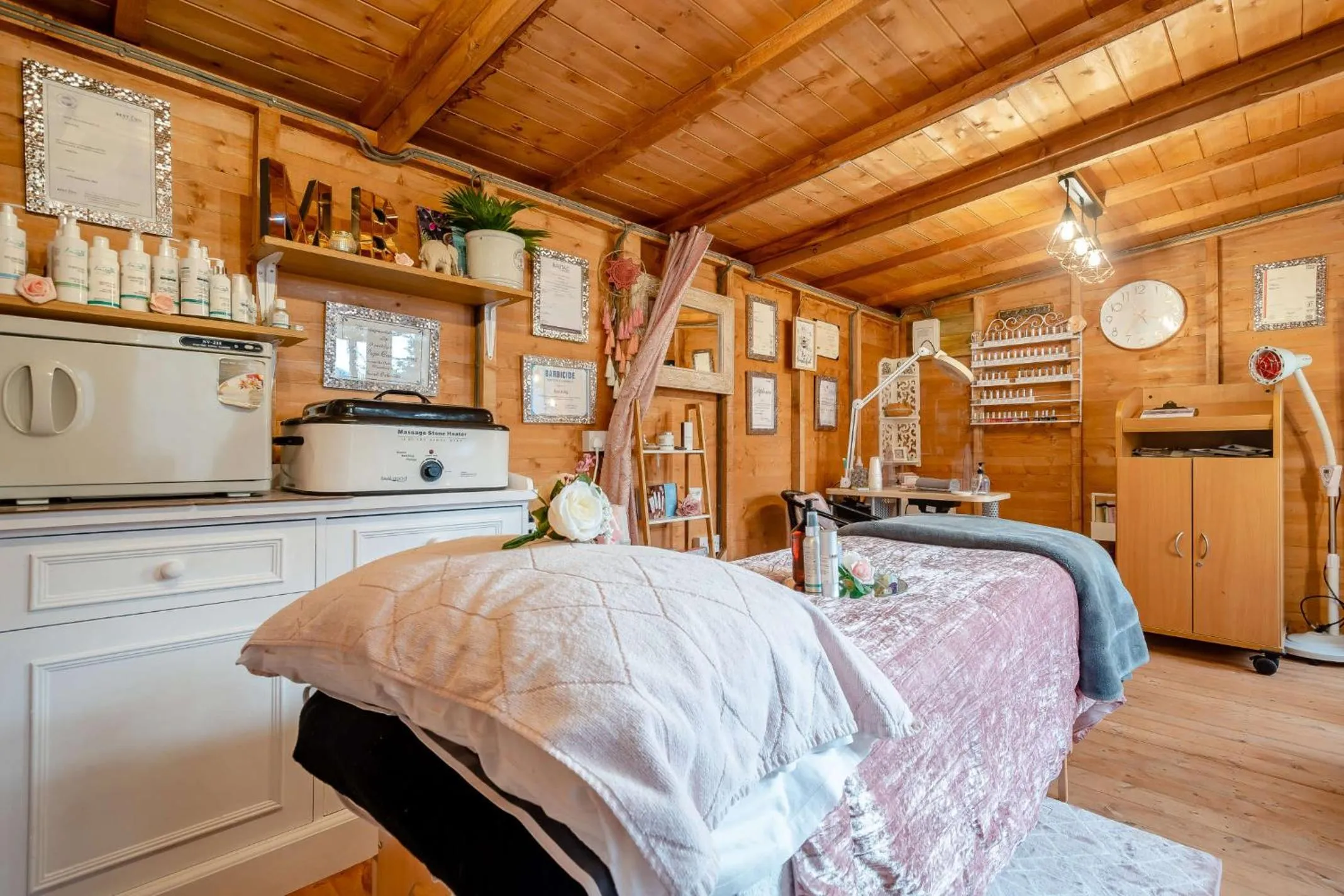 Spa and wellness centre/facilities in Stonehenge Inn