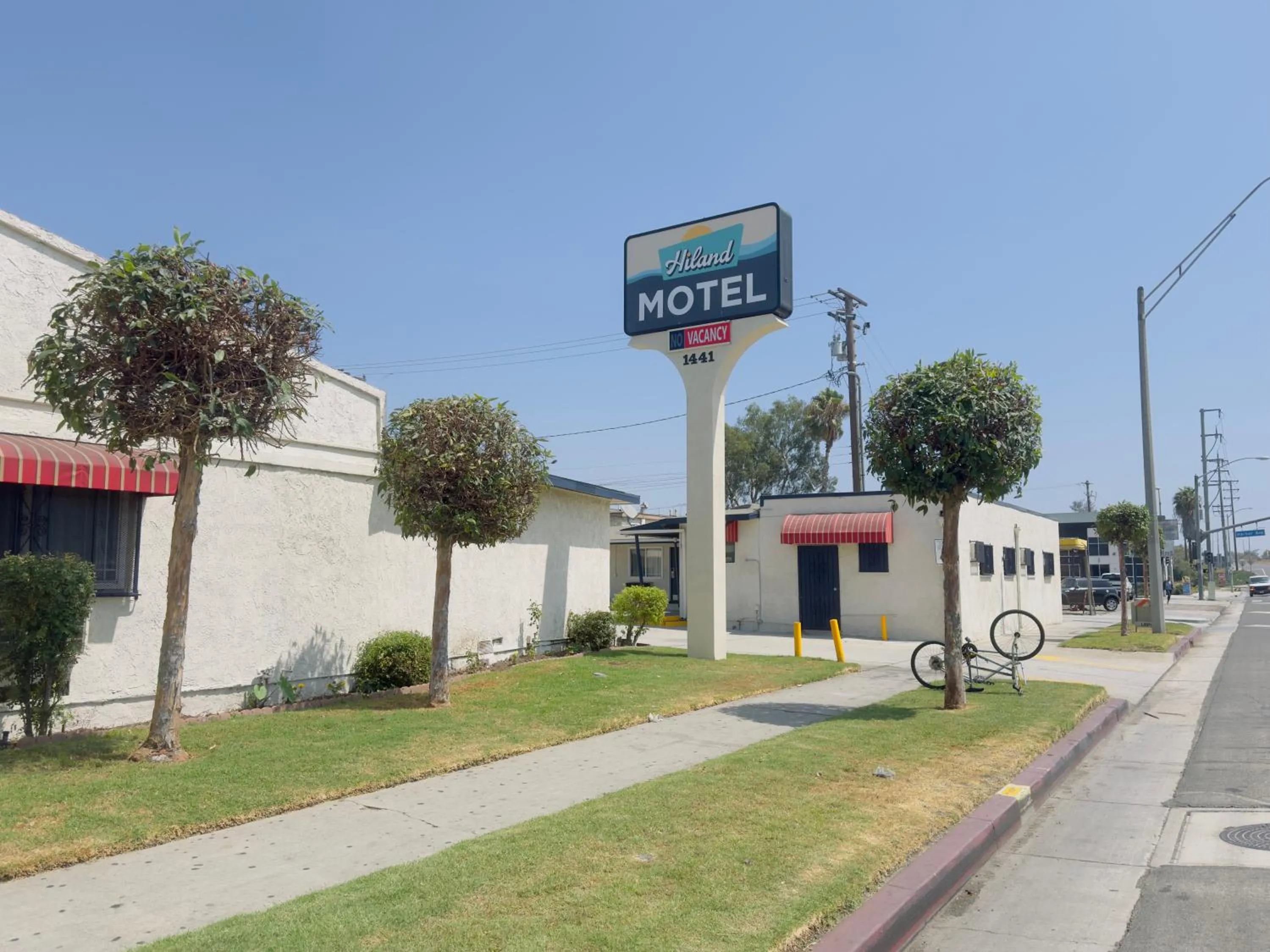 Hiland Motel
