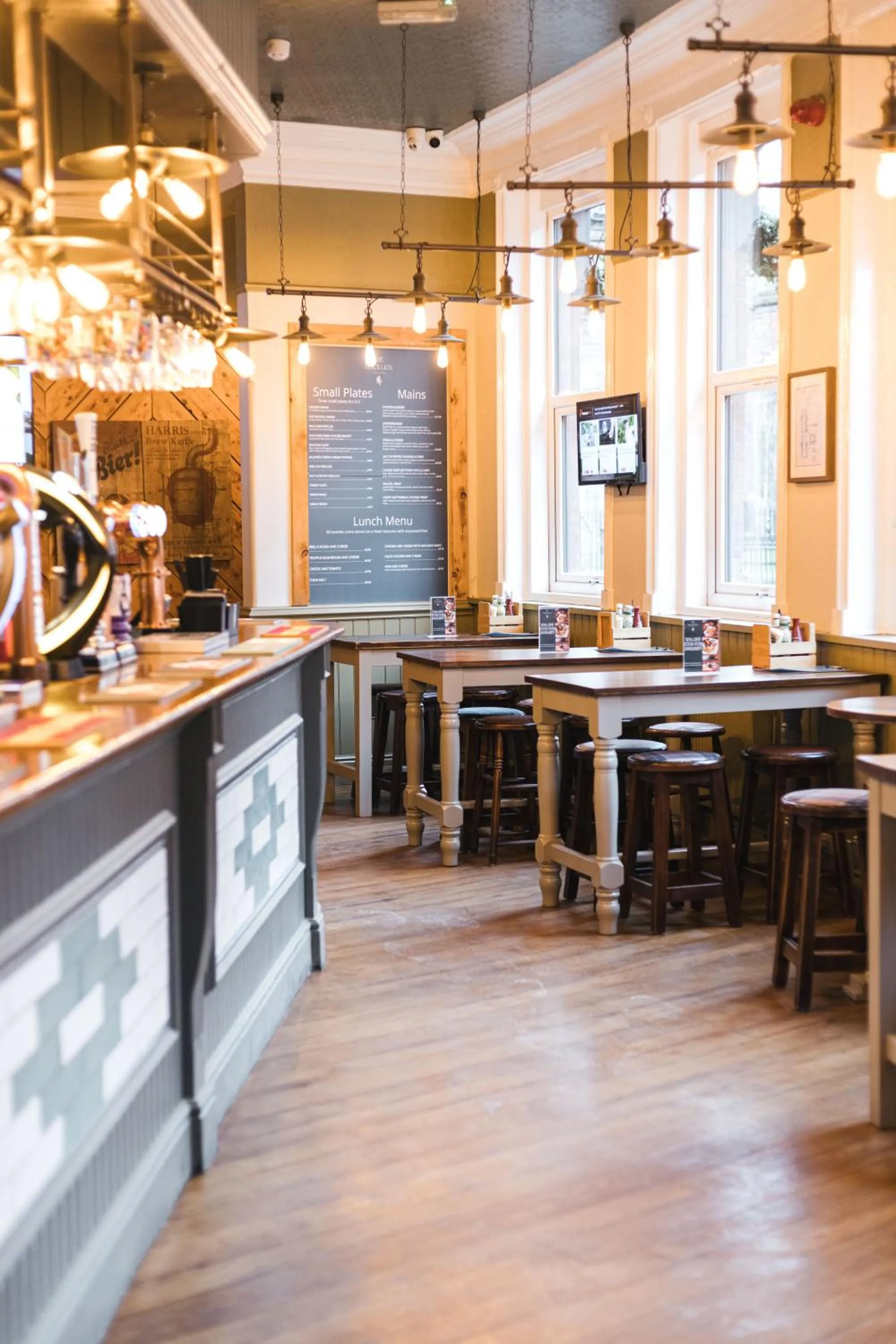 Lounge or bar in Black Lion Hotel Manchester