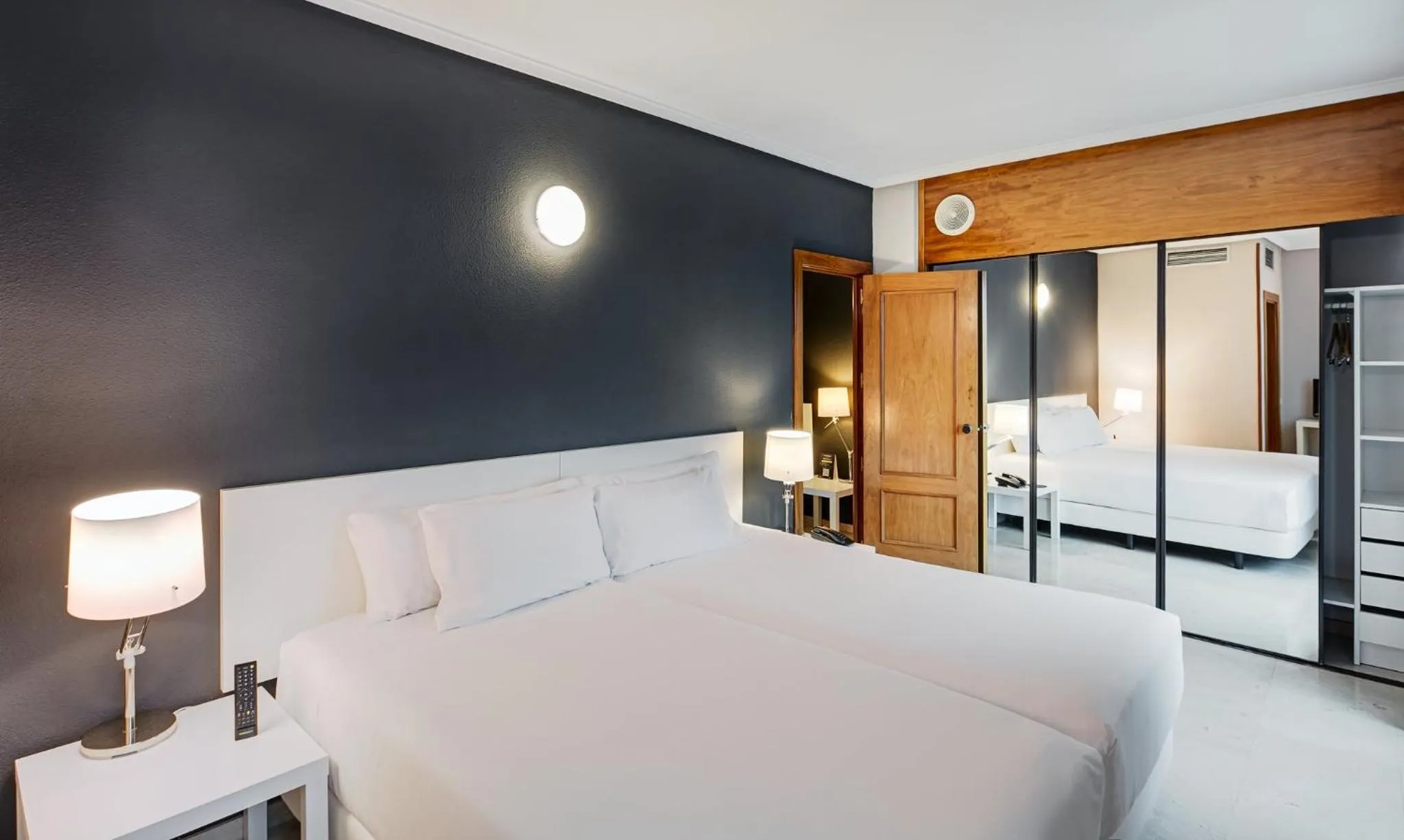 Bedroom, Bed in Sercotel Togumar