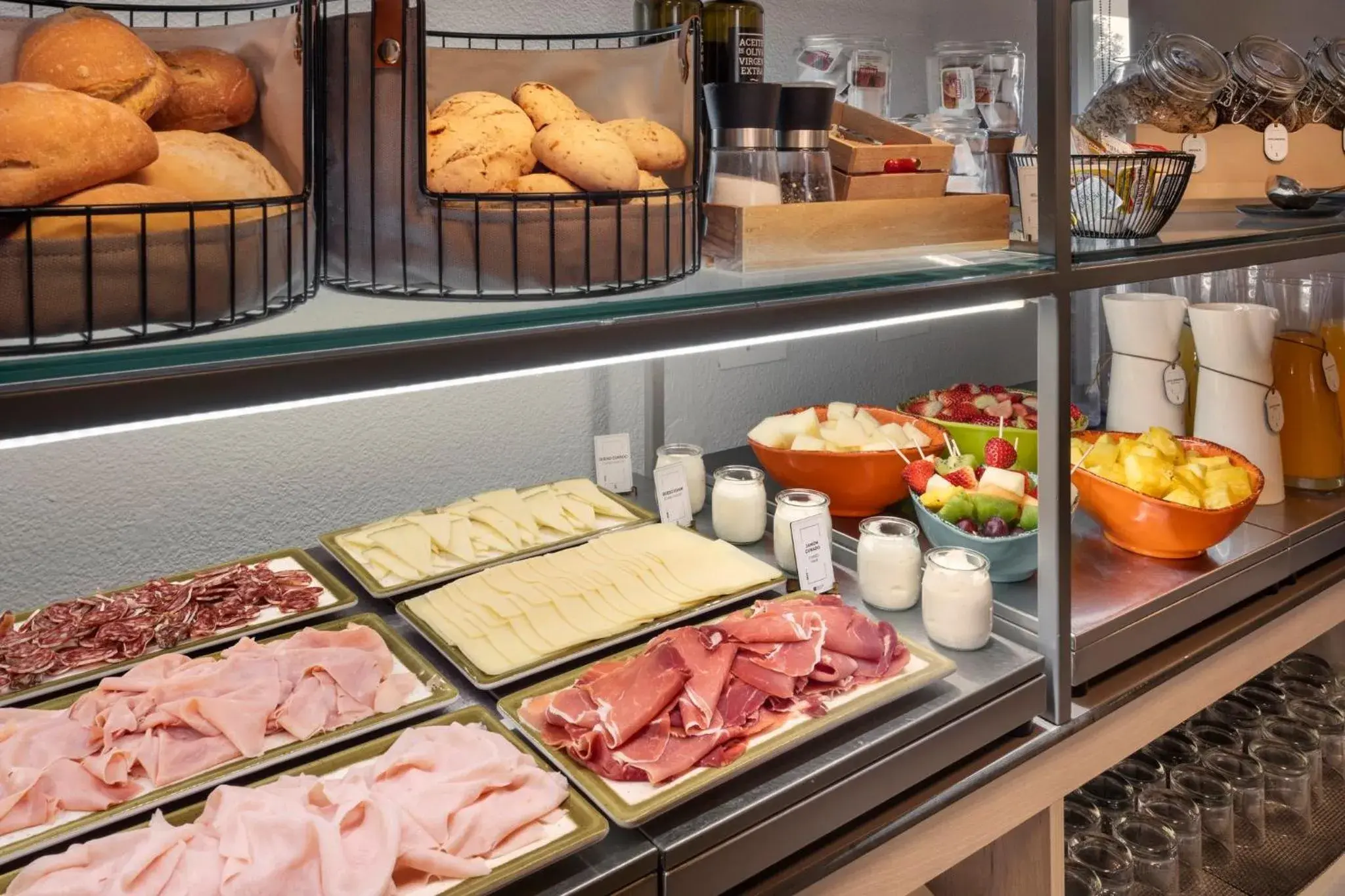 Buffet breakfast in Sercotel Togumar Buffet breakfast in Sercotel Togumar