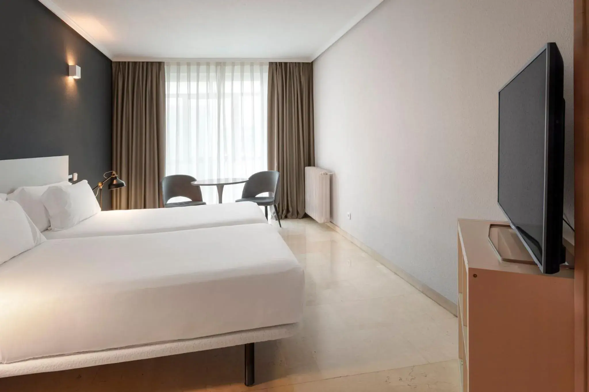 Photo of the whole room, Bed in Sercotel Togumar Photo of the whole room, Bed in Sercotel Togumar