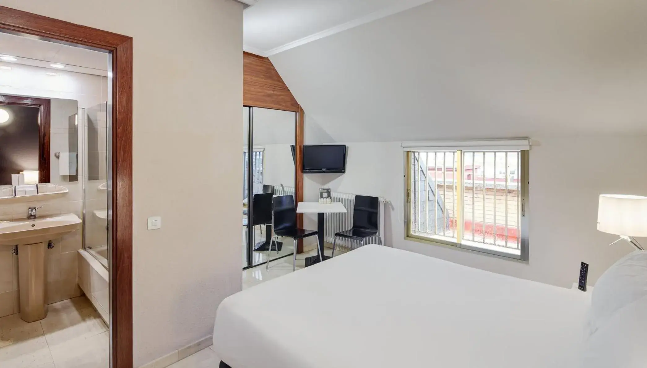 Bedroom, Bed in Sercotel Togumar Bedroom, Bed in Sercotel Togumar