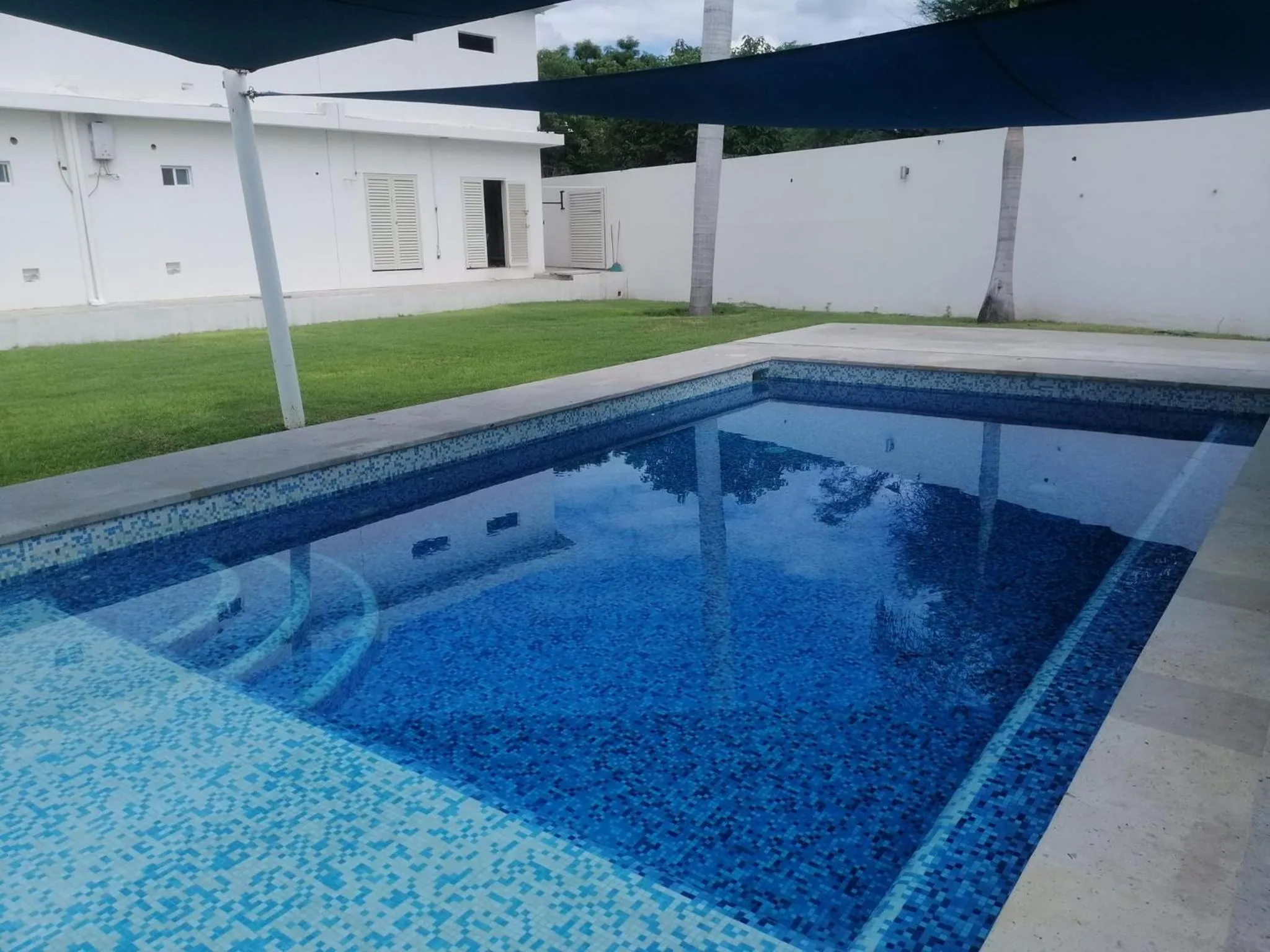 Swimming pool in HOTEL MONARCA