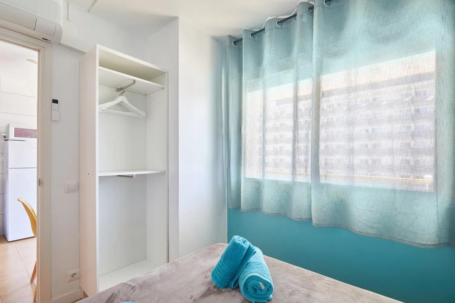 Bedroom, Bed in Apartamentos Eldorado